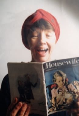 Jo SPENCE/Rosy MARTIN, Mother as Factory Worker, 1984-88