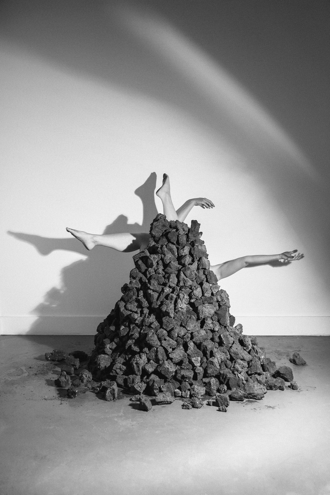Oana Stanciu, The Iron Pour: Smelting, 2021