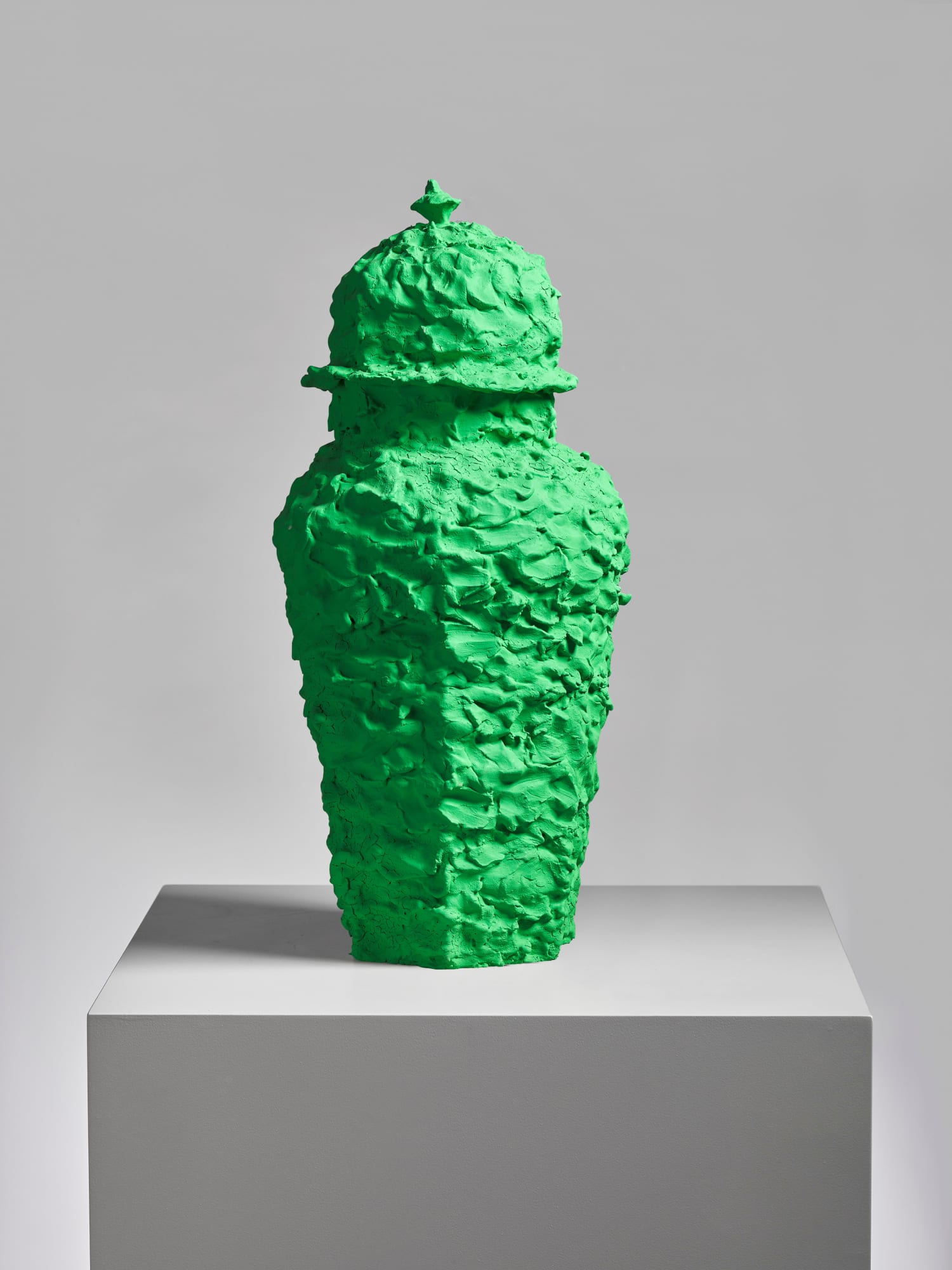 Jessica Harrison RSA, Worcester Vase. About 1770