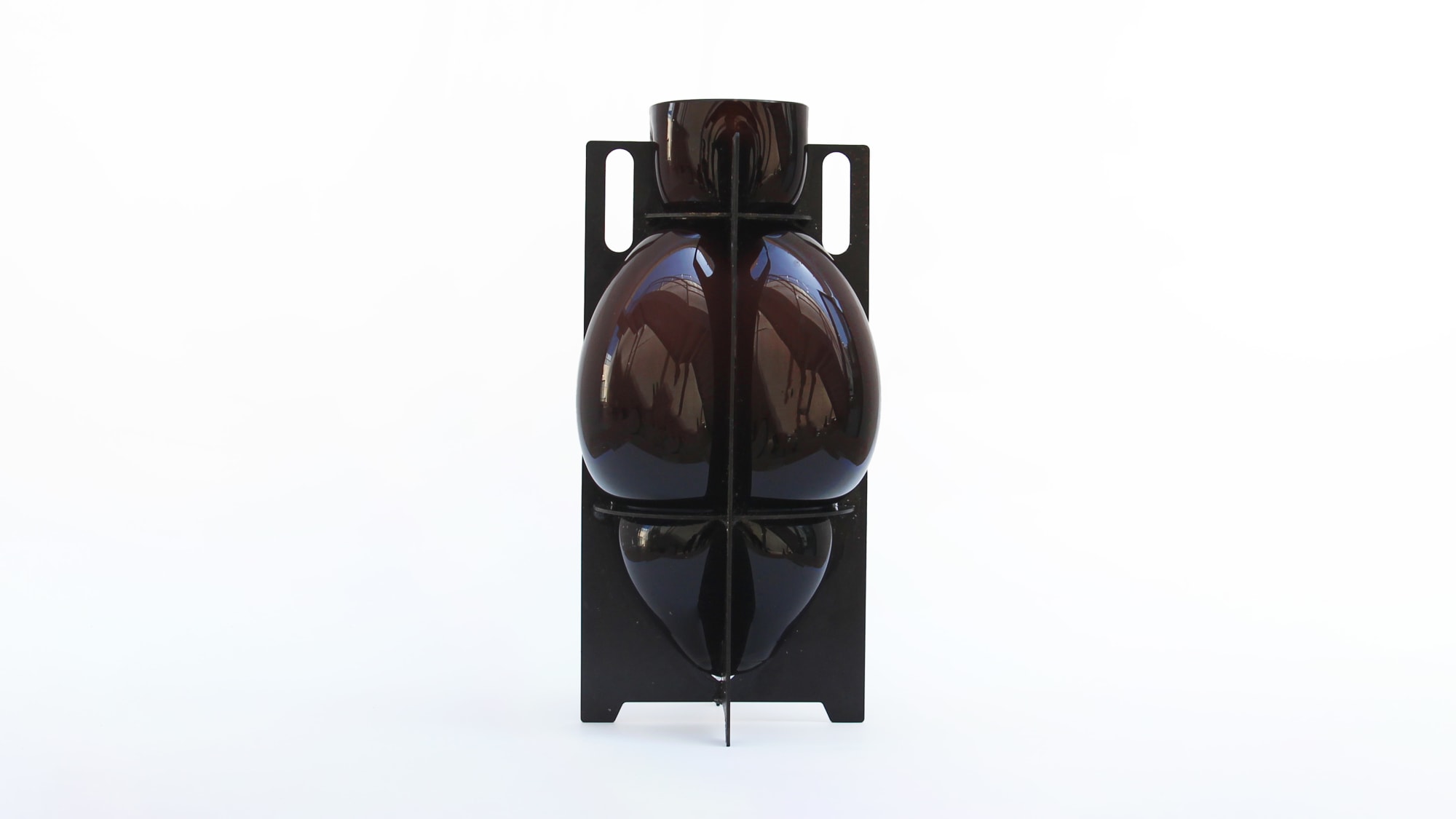 Adam Salvi, Kamea Devons, Contained #3, 2024