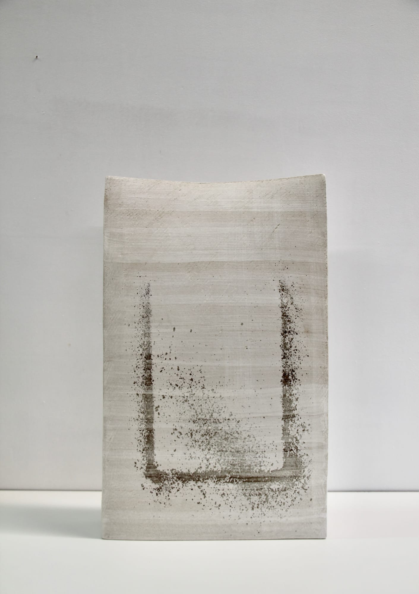 Ella Porter, Traces – Rust and Chalk, Sculptural vessel, 2024