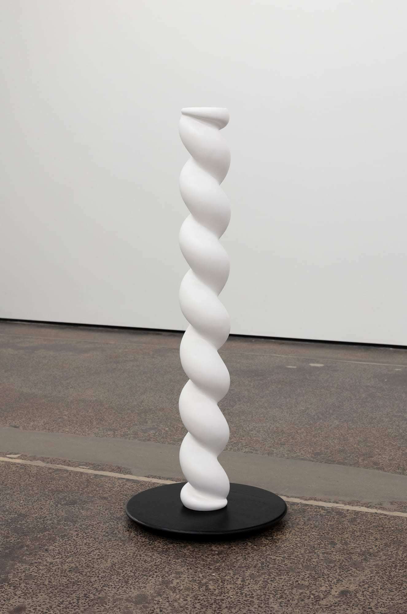 Fiona Abicare, Serpentine (column), 2025