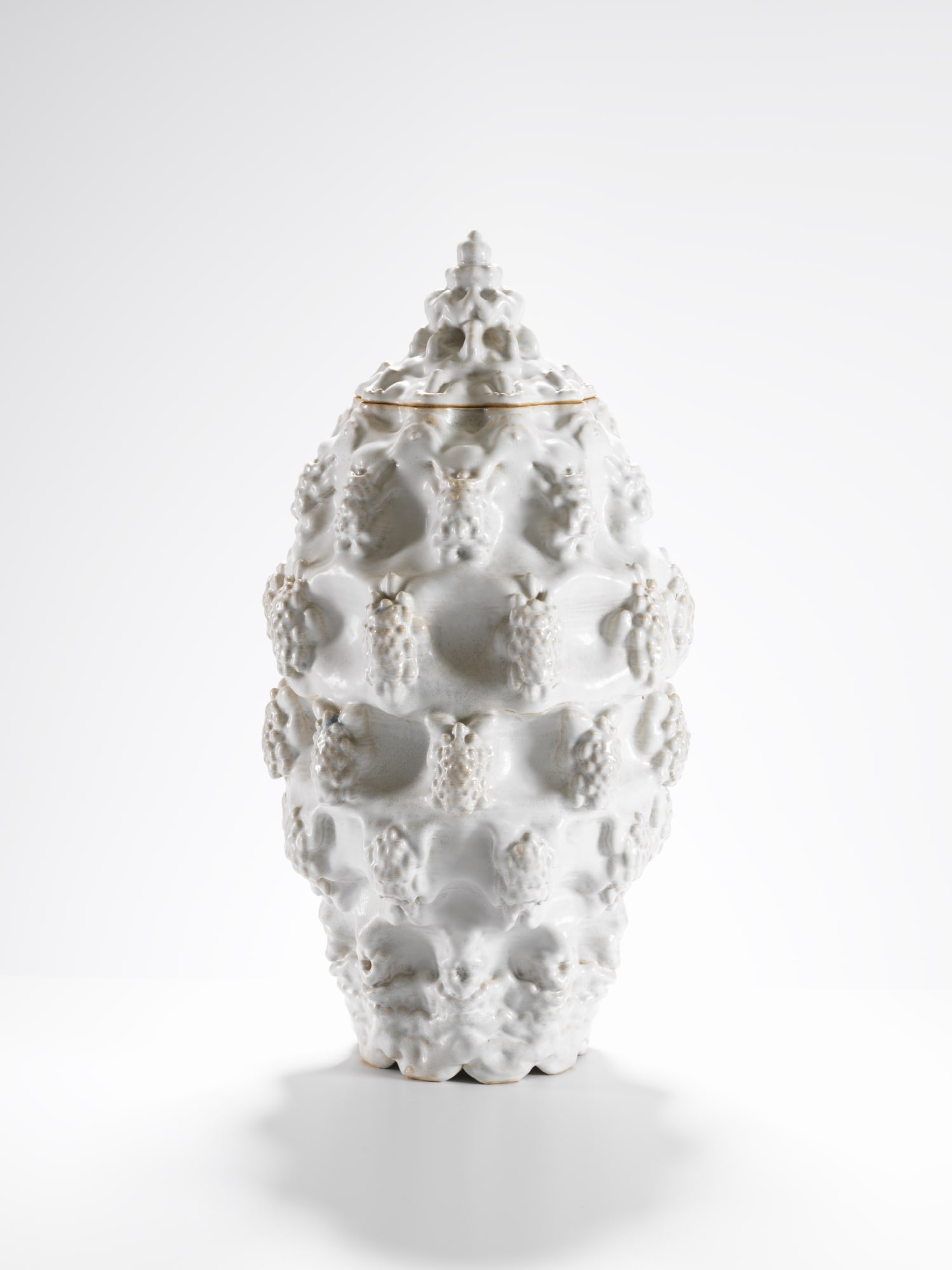 Jonathan Keep, Mandelbulb Urn II, 2021