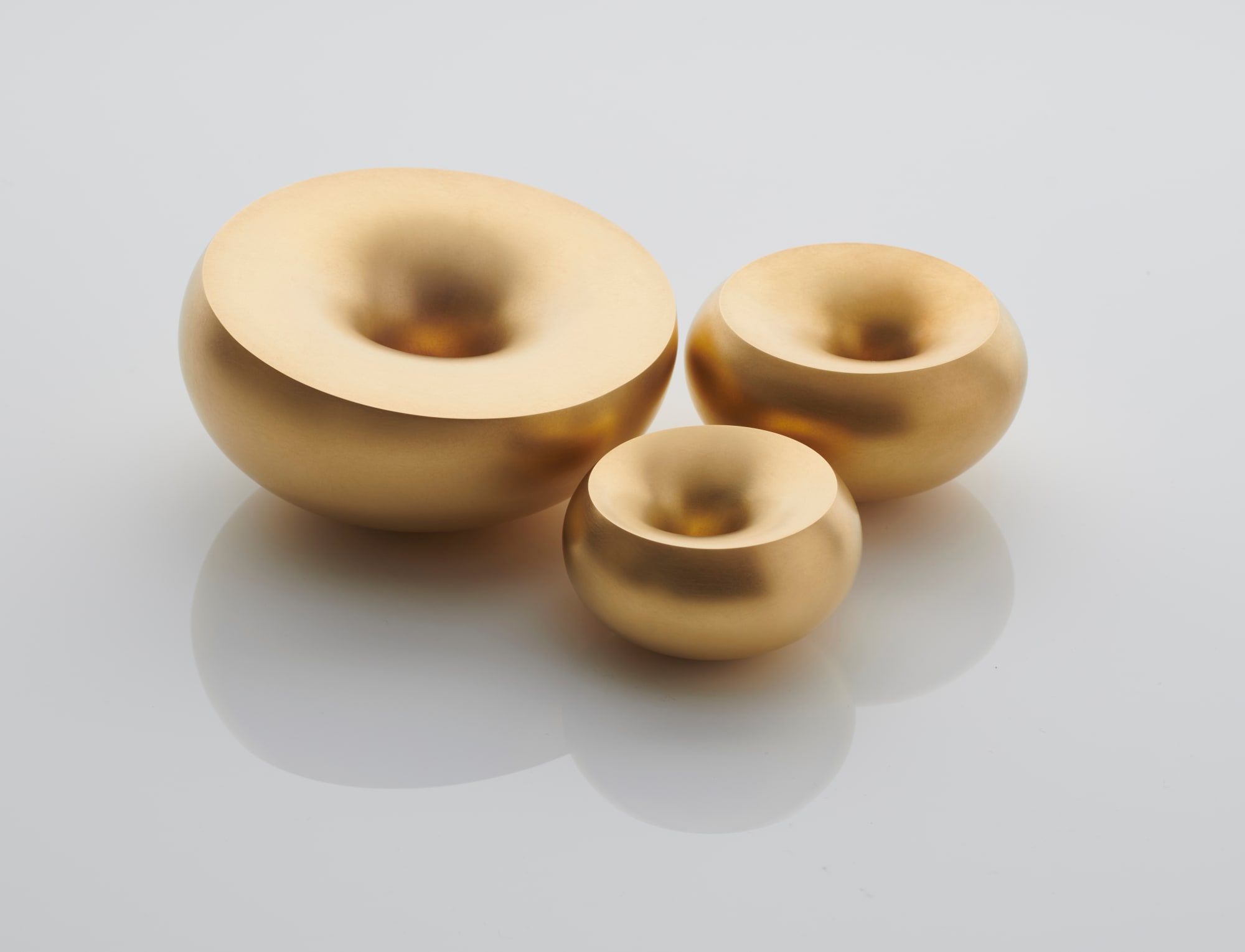 Adi Toch, Sloping Whispering Vessel (large), 2022