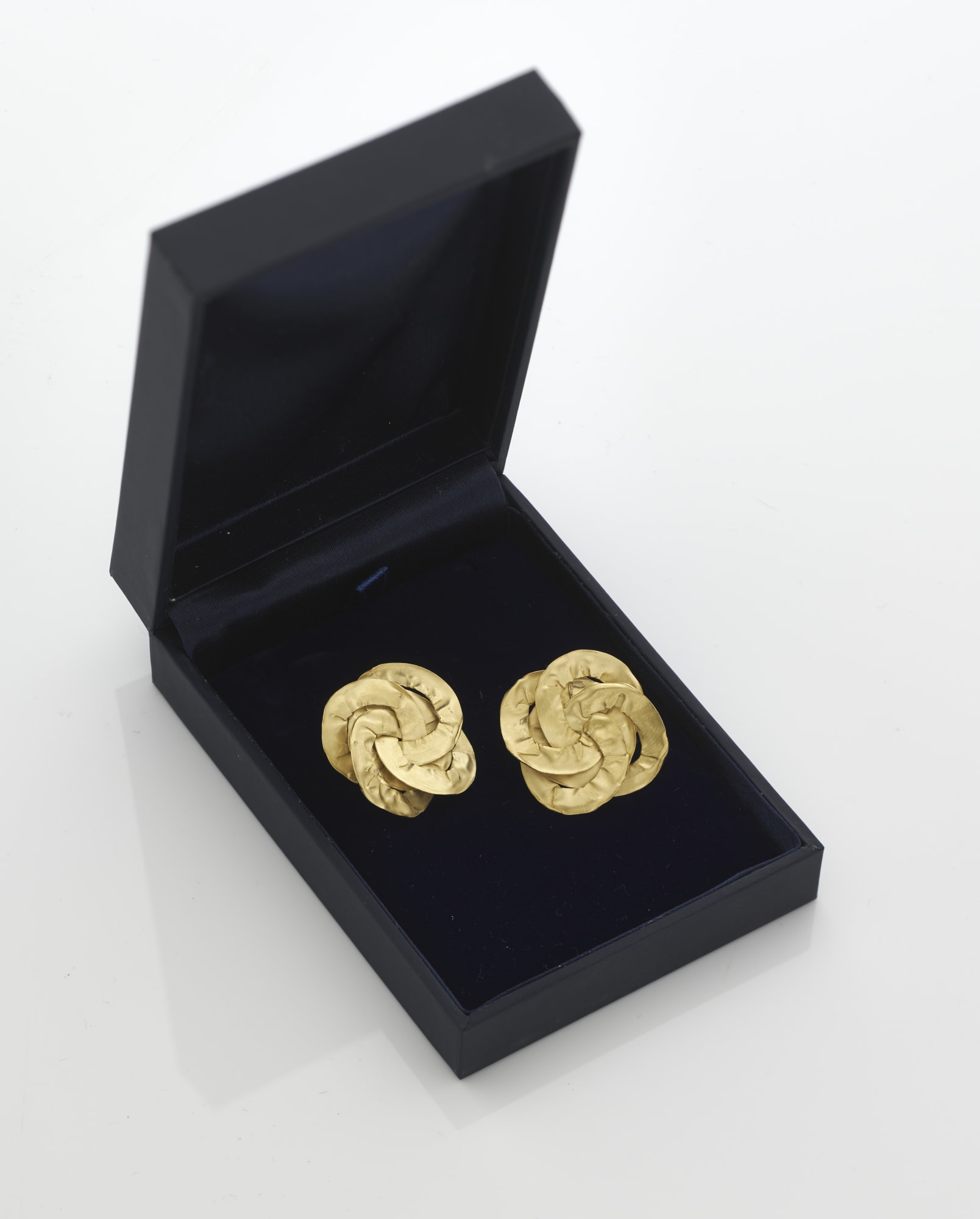 Lucie Gledhill, Sun wheel fish bone earrings, 2020