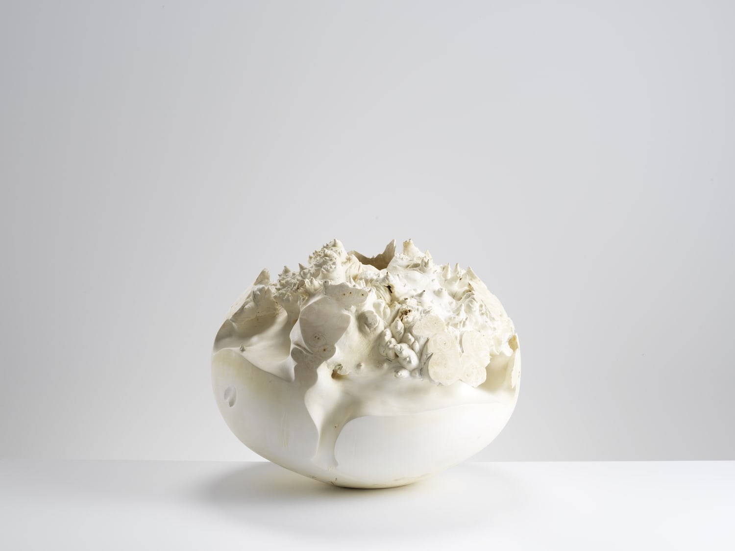 Eleanor Lakelin, Contours of Nature Series: Voided Vessel I, 2021
