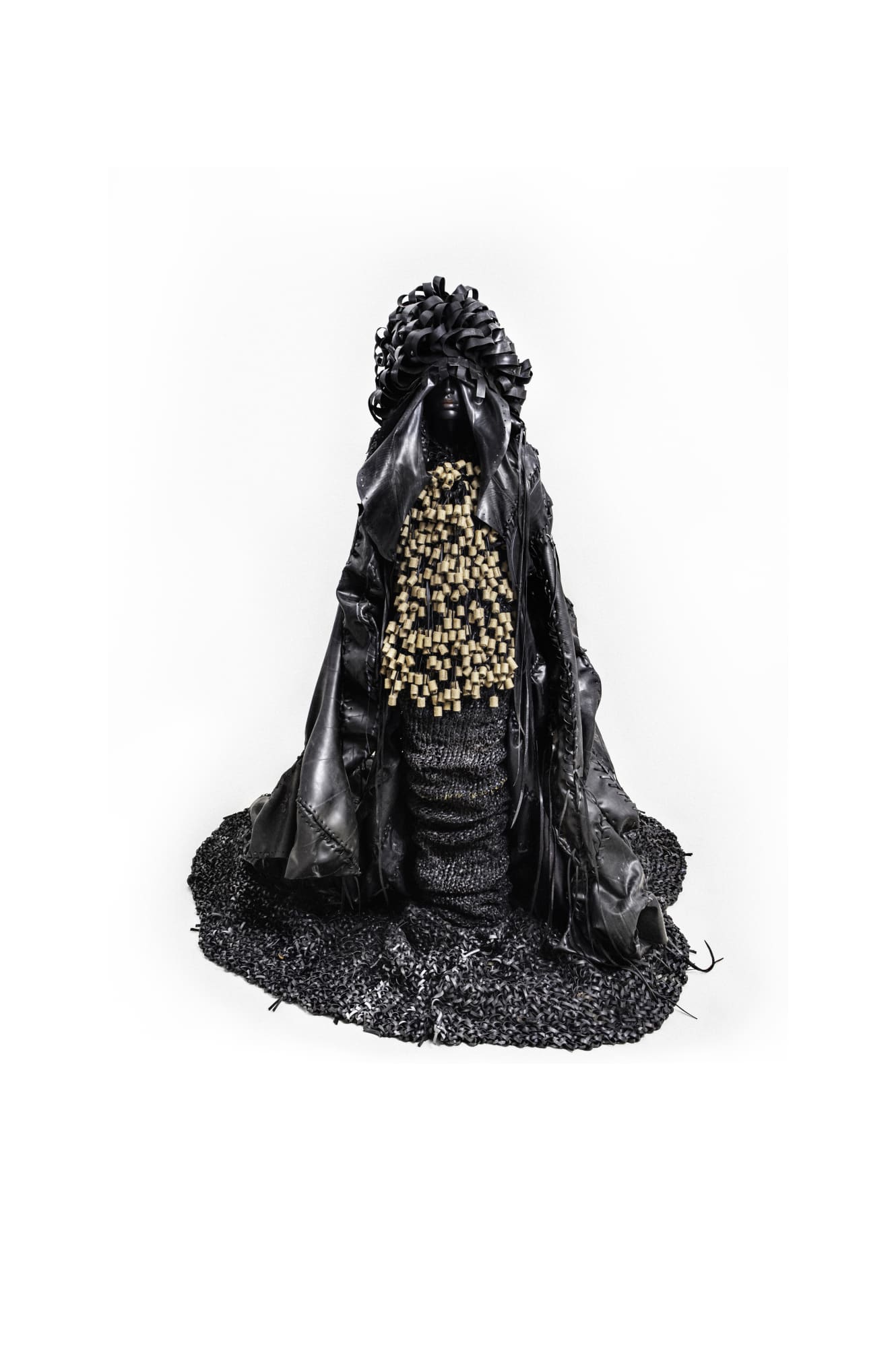 Patrick Bongoy, MWANT YAV (wearable sculpture of the First ruler of the Lunda Empire/ DR Congo), 2021