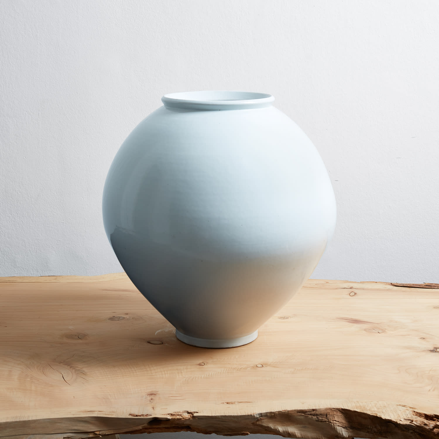 Lee Yong Soon, Moon Jar , 2019