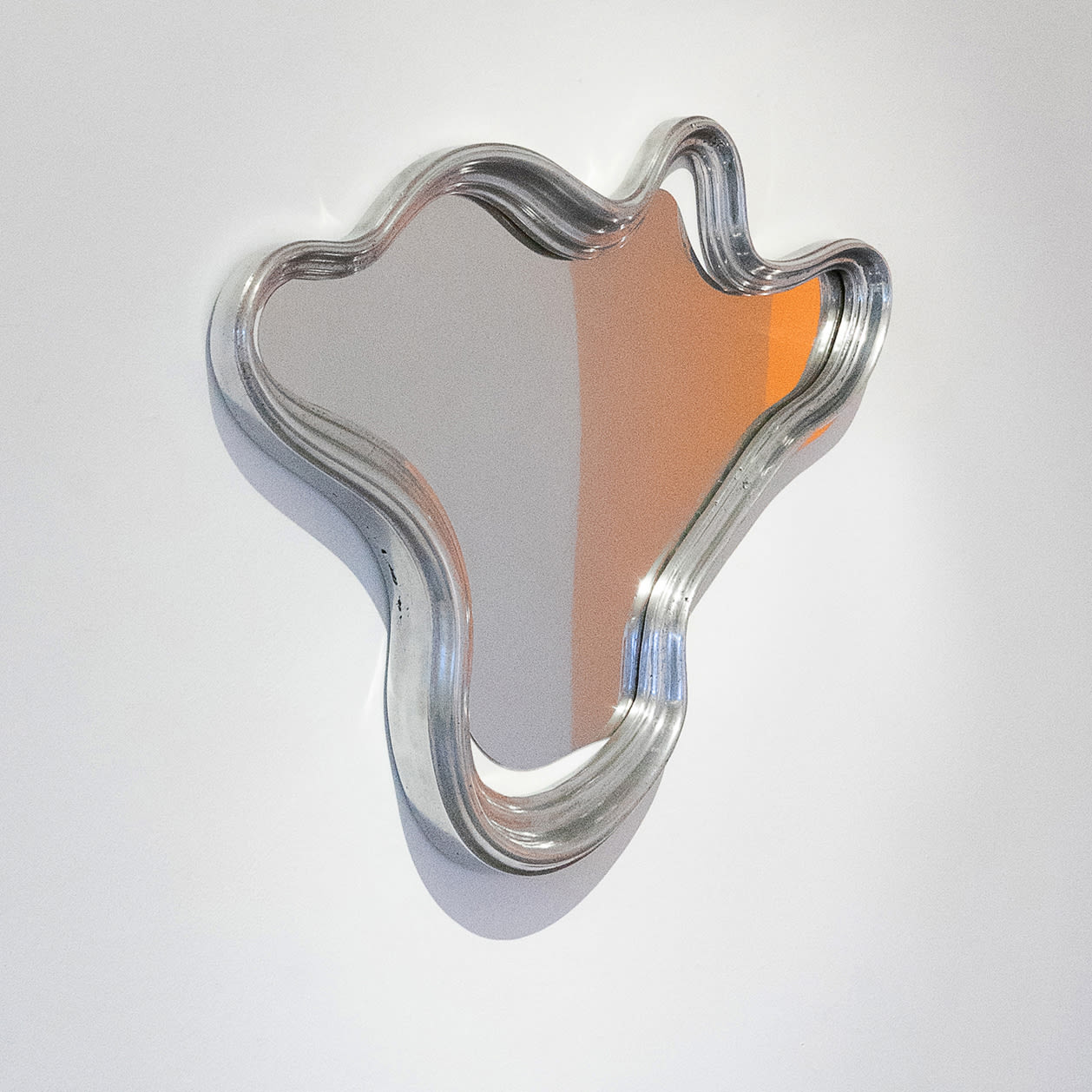 Marija Puipaitė & Vytautas Gečas, Romance & Gravity (Mirror) , 2019