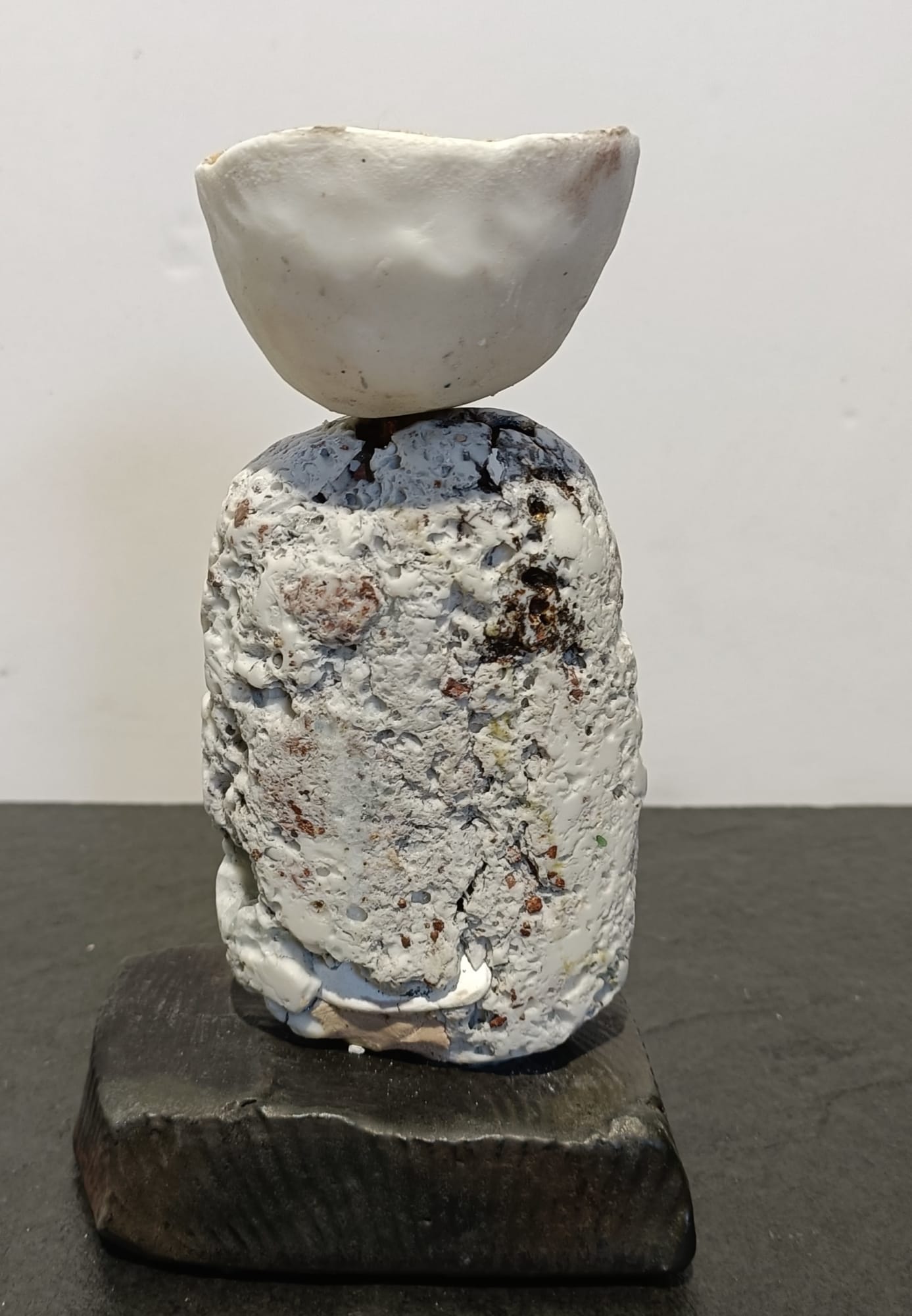 Peter Hayes, PORCELAIN CUP WITH GOLD LEAF INSET