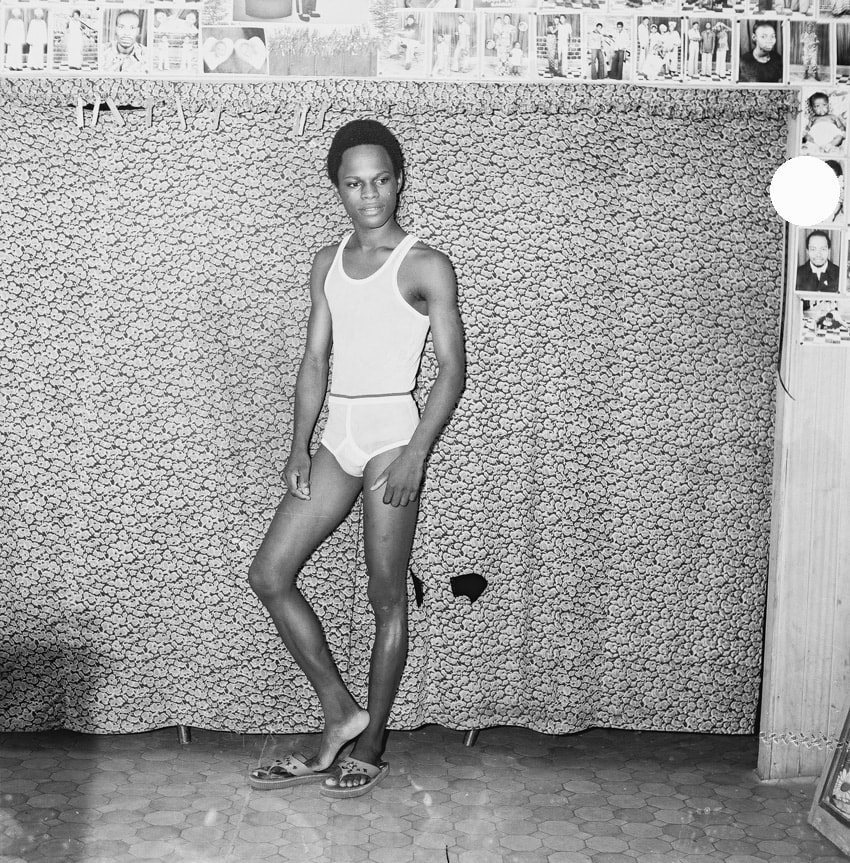 Samuel Fosso, Autoportrait, From the series 70's Lifestyle (SM25), 1975-1978