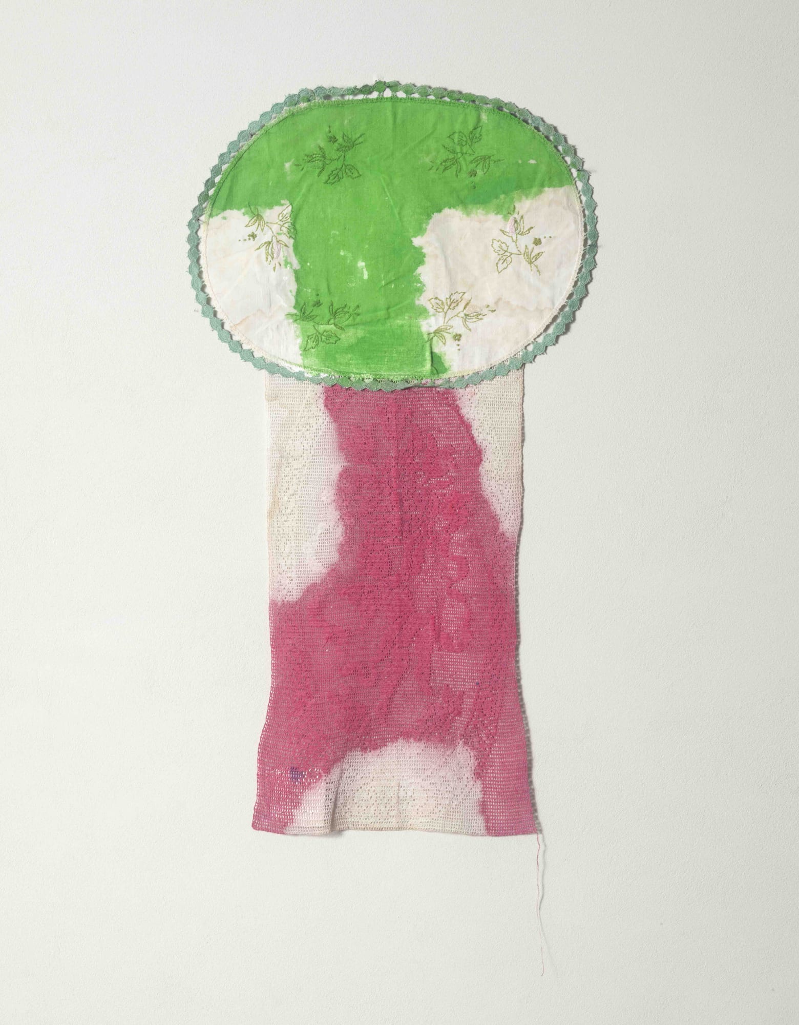 Erbern - Pinelli - Viallat: Claude Viallat, Untitled 051, 2010, 63 x 35 - 24 3/4 x 13 3/4 in, acrilico su tessuto