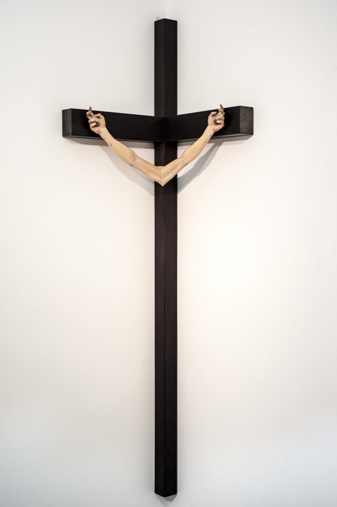 Mauro Vignando: Untitled, 2015, 231 x 55 x 55 cm , legno-tecnica mista