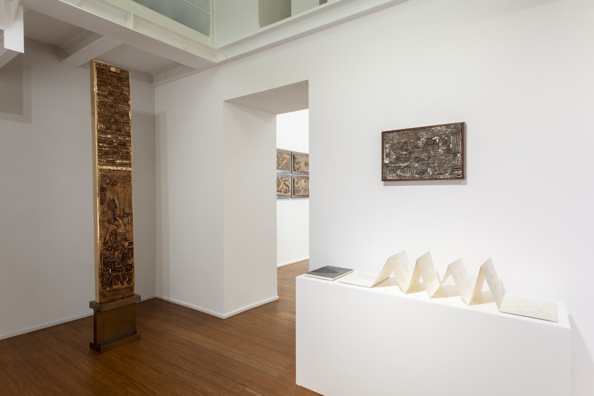 Arnaldo Pomodoro. To scratch, draw, write