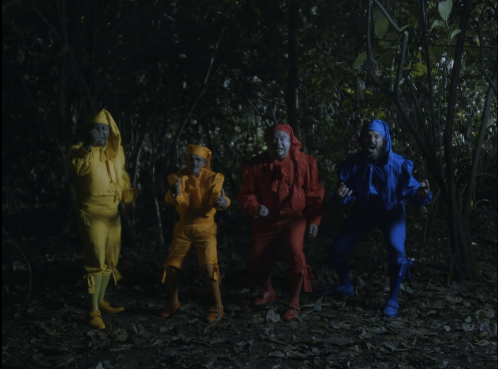 Scene 3 : A cross-cultural encounter with the orang minyak (Malay monsters)