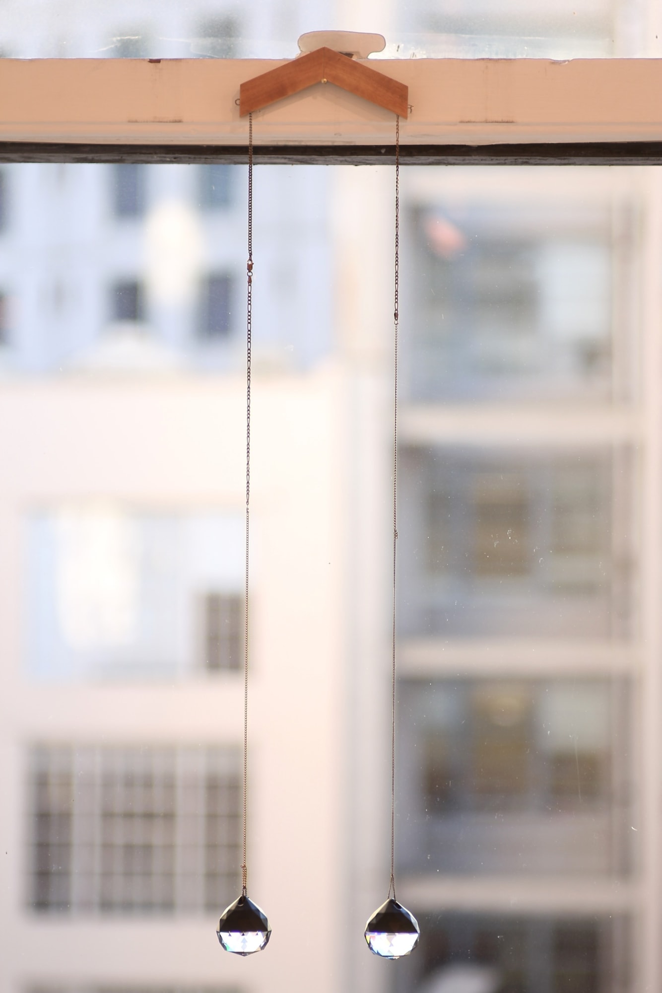 Will Rogan Lids, 2010 Chain, prism, paint and wood 26 1/2 x 5 1/2 in 67.31 x 13.97 cm