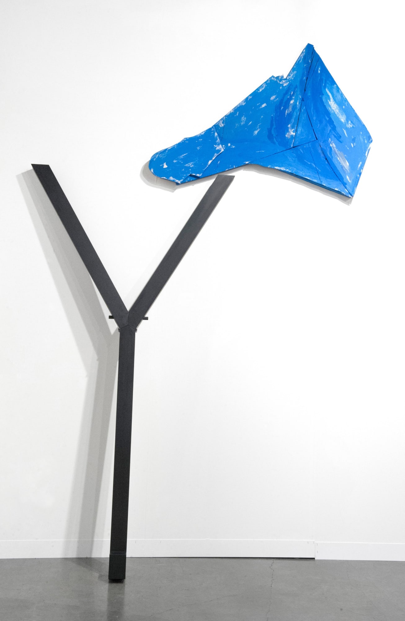 Shannon Ebner and Chris Johanson Contrapposto Blue, 2013 Wood, hardware, and acrylic on found wood 121 x 82 x 20 in 307.3 x 208.3 x 50.8 cm