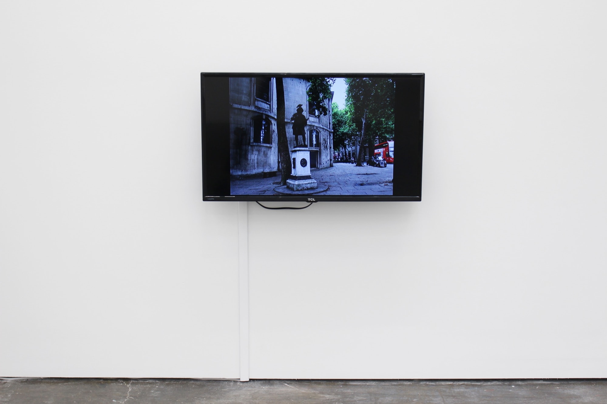 Paul Robert Elliman Old Human Coprolite, 2017 Diaporama 9:20 minutes