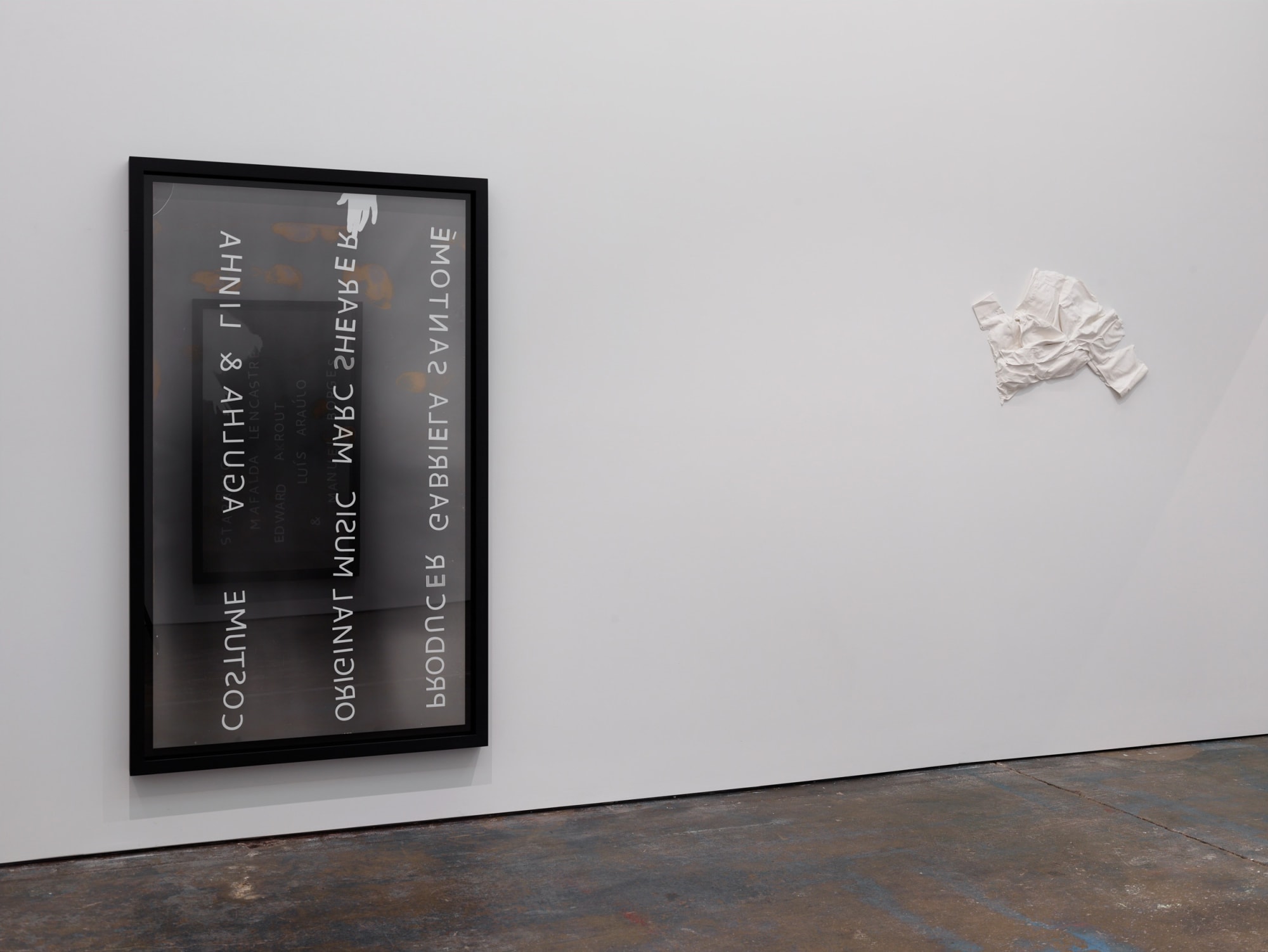 Emily Wardill It's not what it looks like, 2017 Installation view