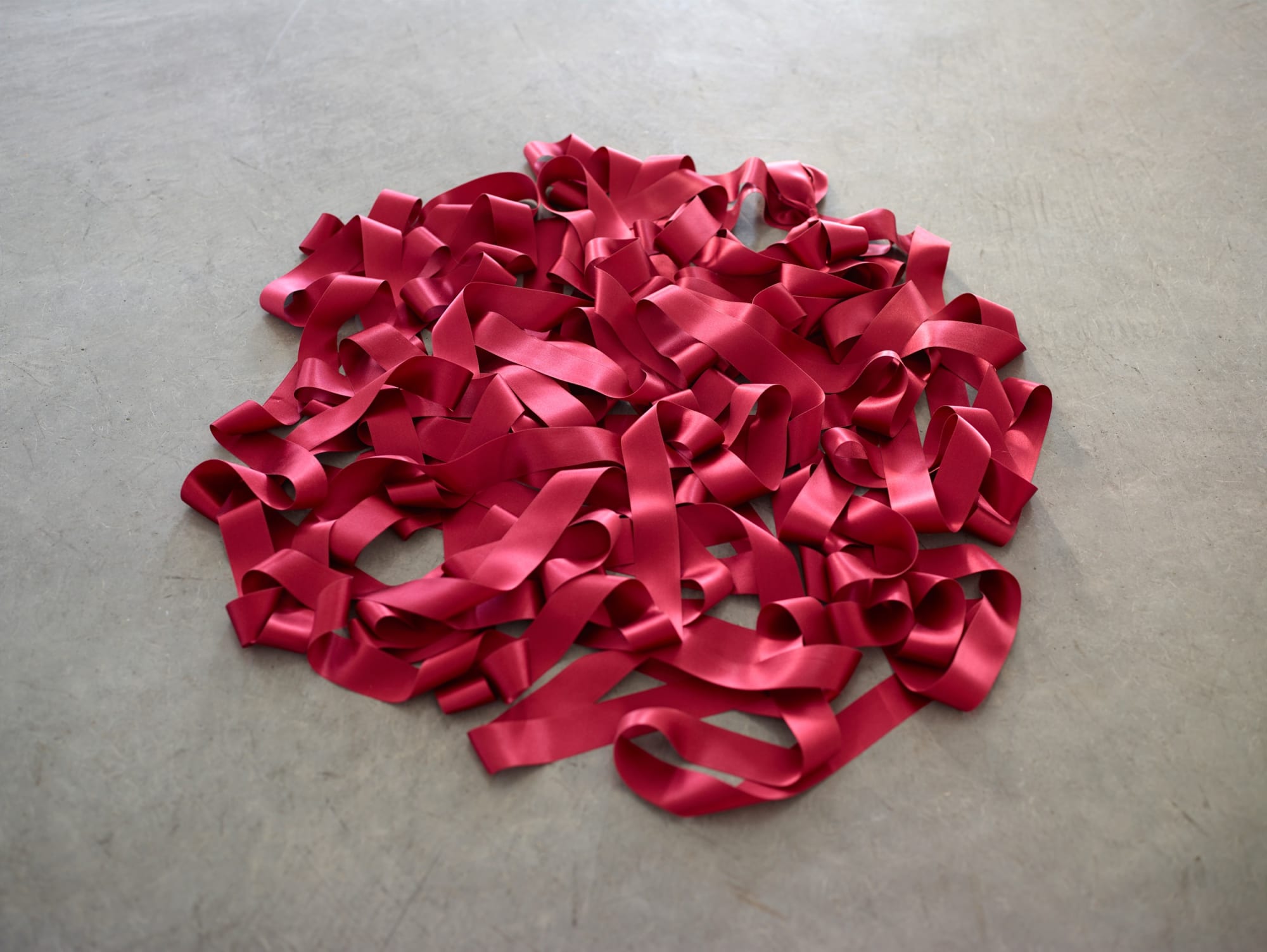 Zarouhie Abdalian Knot, 2014 Silk 32 1/8 x 32 1/8 in (Approximately) 81.3 x 81.3 cm