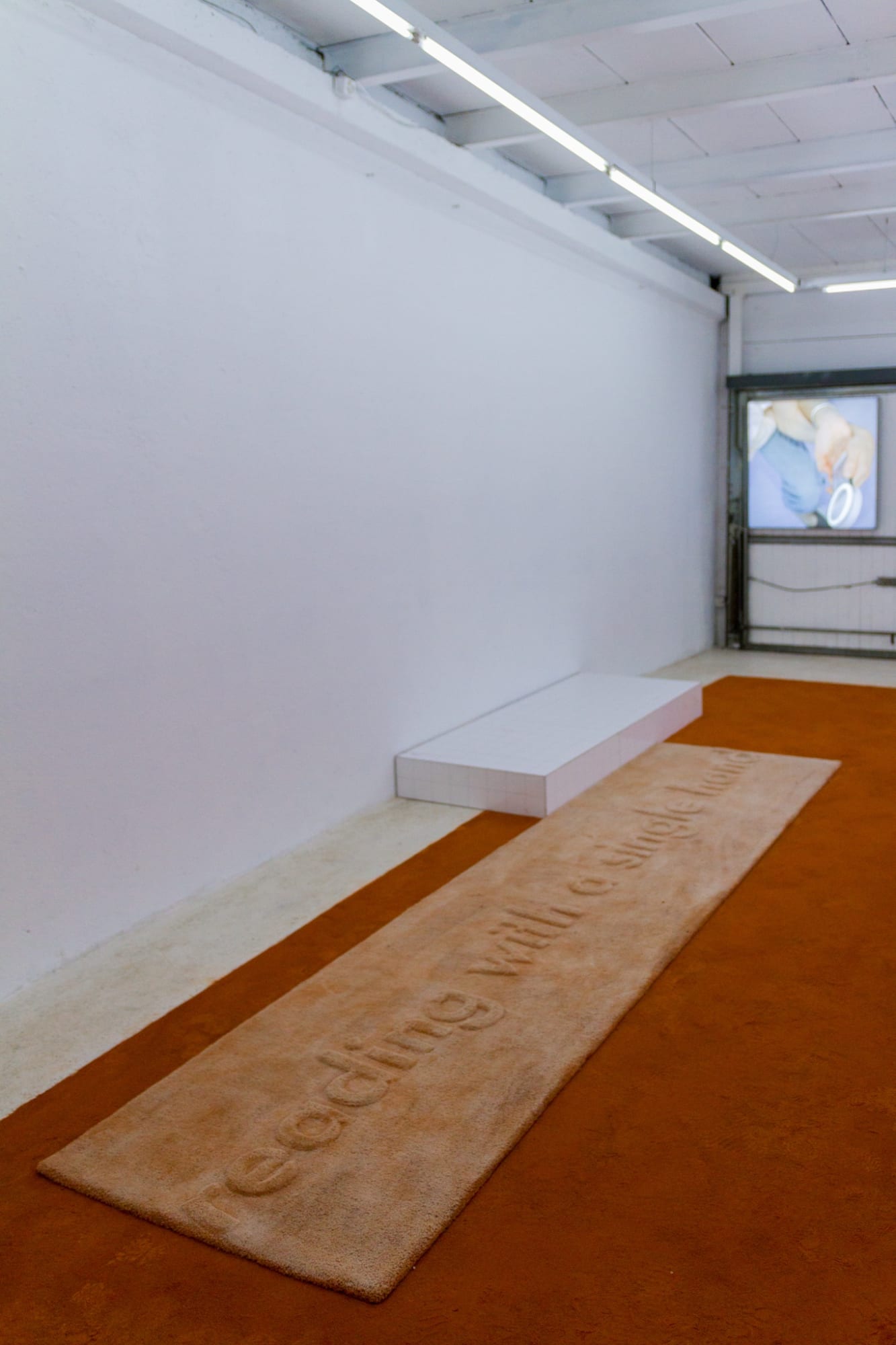 YGRG14X: reading with a single hand II