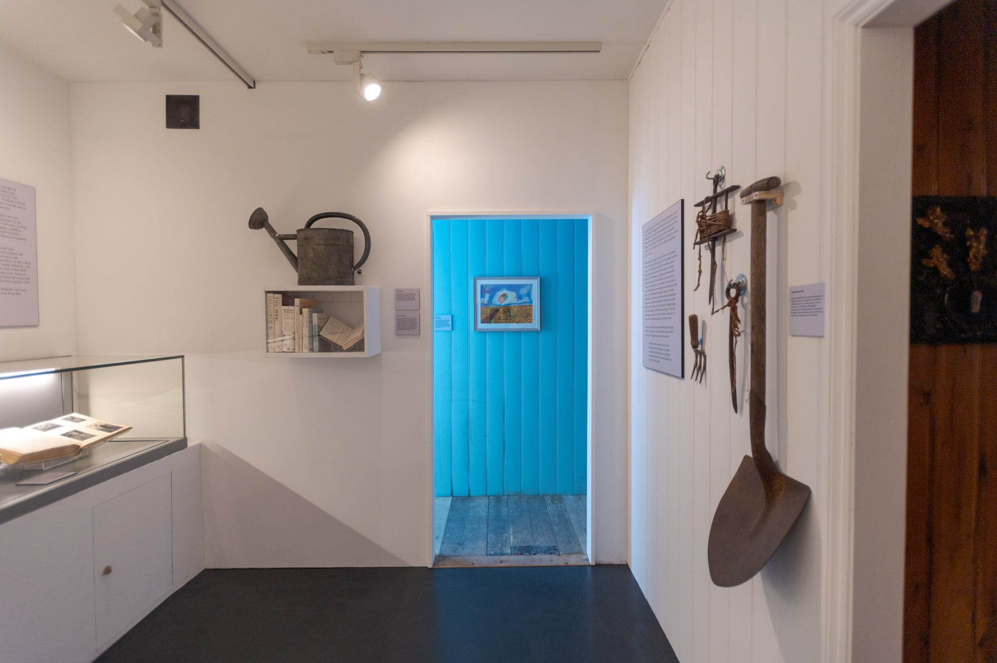 My garden’s boundaries are the horizon