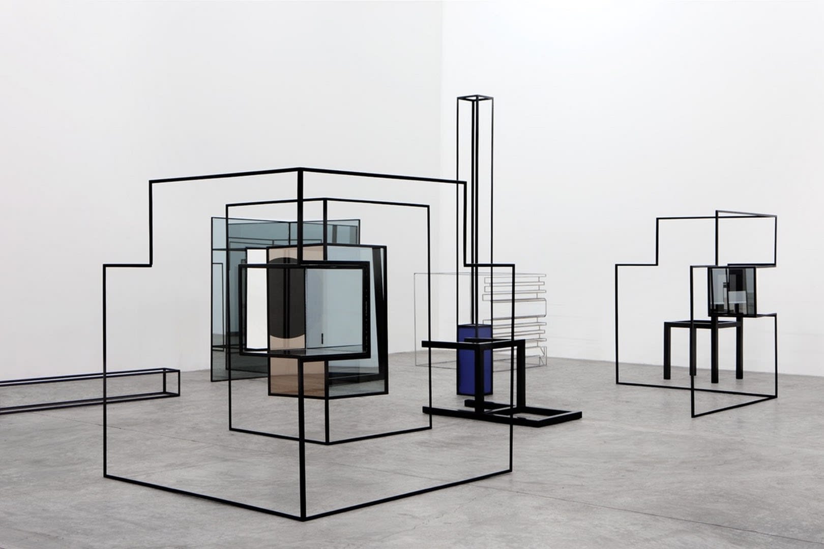 José León Cerrillo Hotel Edén, 2009 In collaboration with Saralunden Installation, performance Proyectos Monclova, 2009, Mexico City