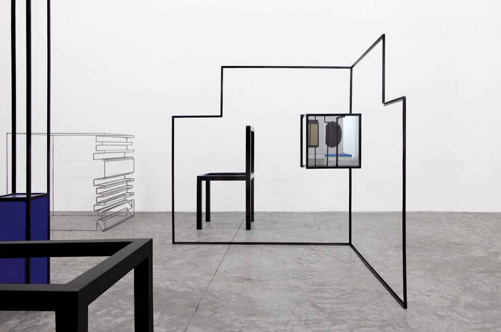 José León Cerrillo Hotel Edén, 2009 In collaboration with Saralunden Installation, performance Proyectos Monclova, 2009, Mexico City