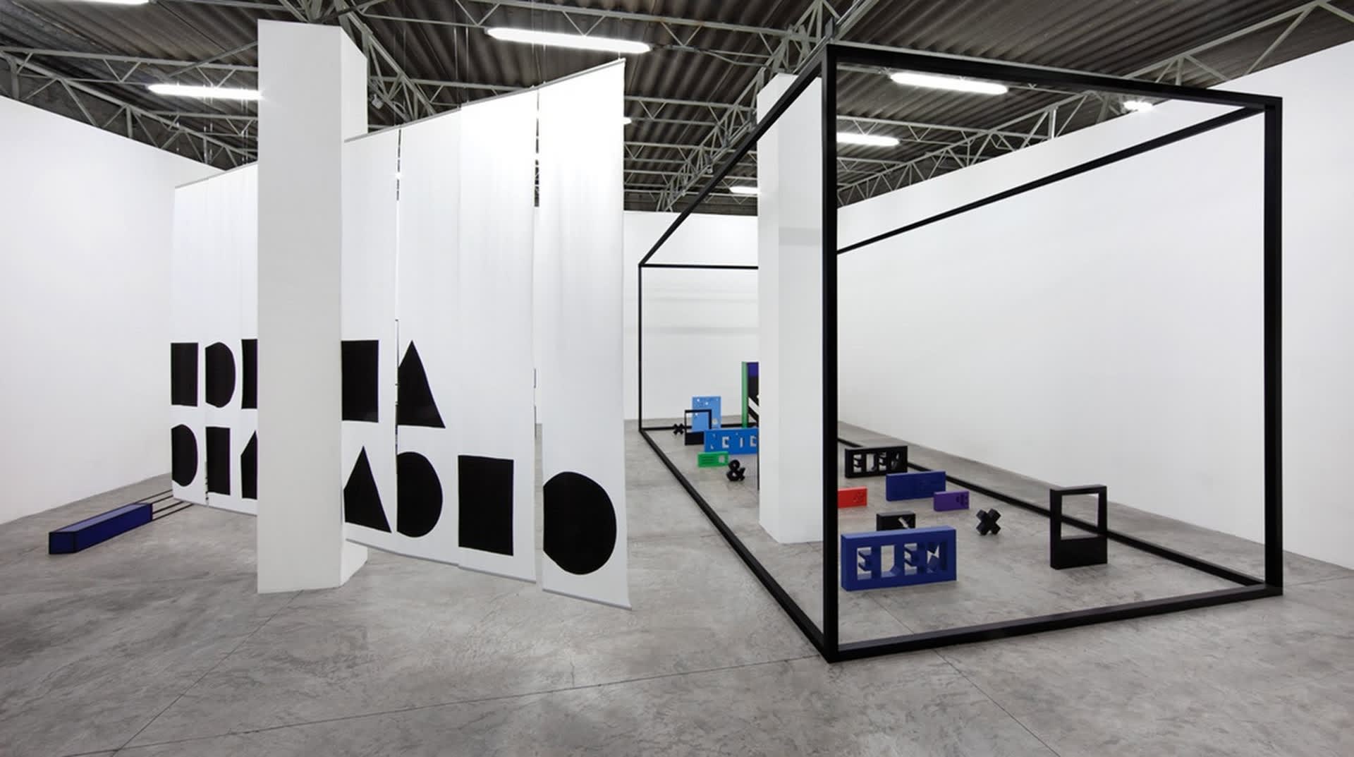 José León Cerrillo Hotel Edén, 2009 In collaboration with Saralunden Installation, performance Proyectos Monclova, 2009, Mexico City