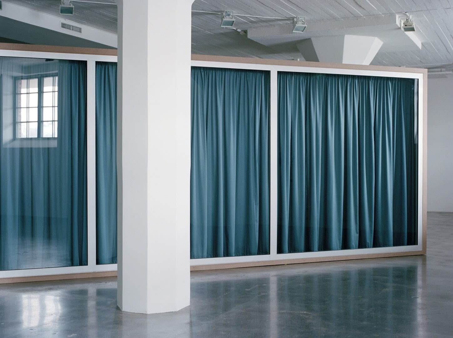 Annika Elisabeth von Hausswolff Installation view, 'ICH BIN DIE ECKE ALLER RÄUME', Magasin 3 Konsthall, Stockholm, Sweden, 2008