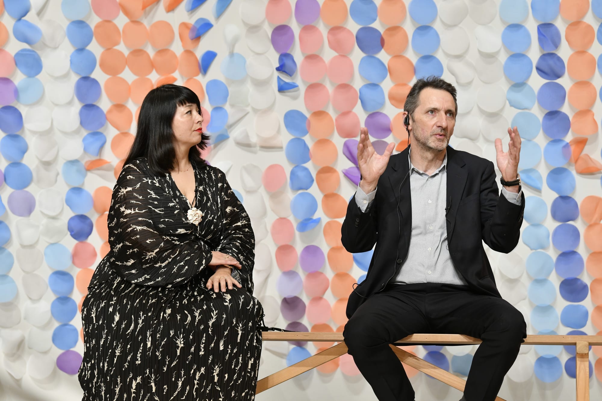 Xavier Veilhan, Installation view, Le rideau de Maholo, Théâtre Kabuki, Japon, 2023, Courtesy of Xavier Veilhan and Andréhn-Schitpjenko, © SHOCHIKU, ADAGP Paris.