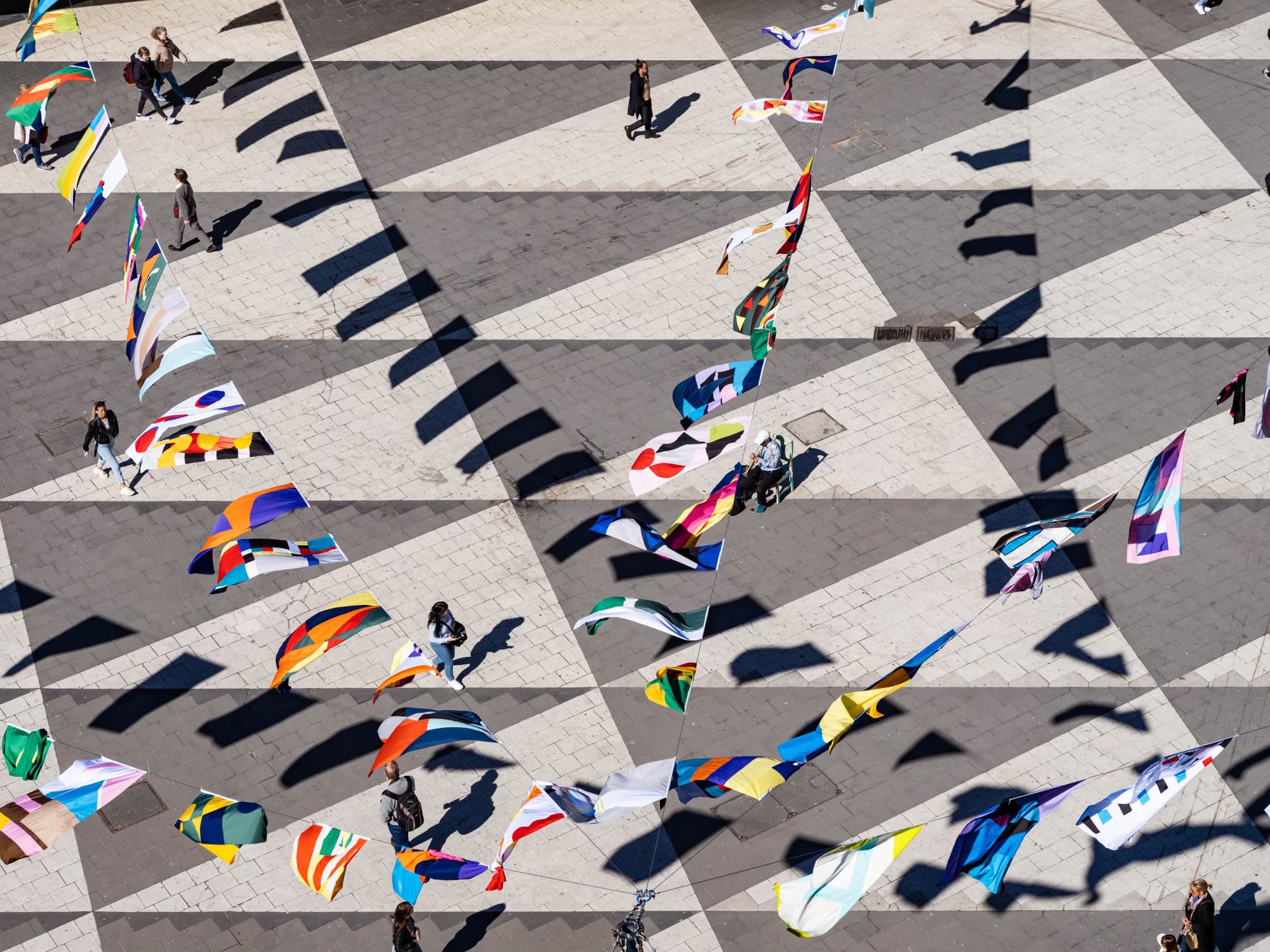 Jacob Dahlgren, The Flag Project, Sergels torg, Stockholm, Sweden, 2022.