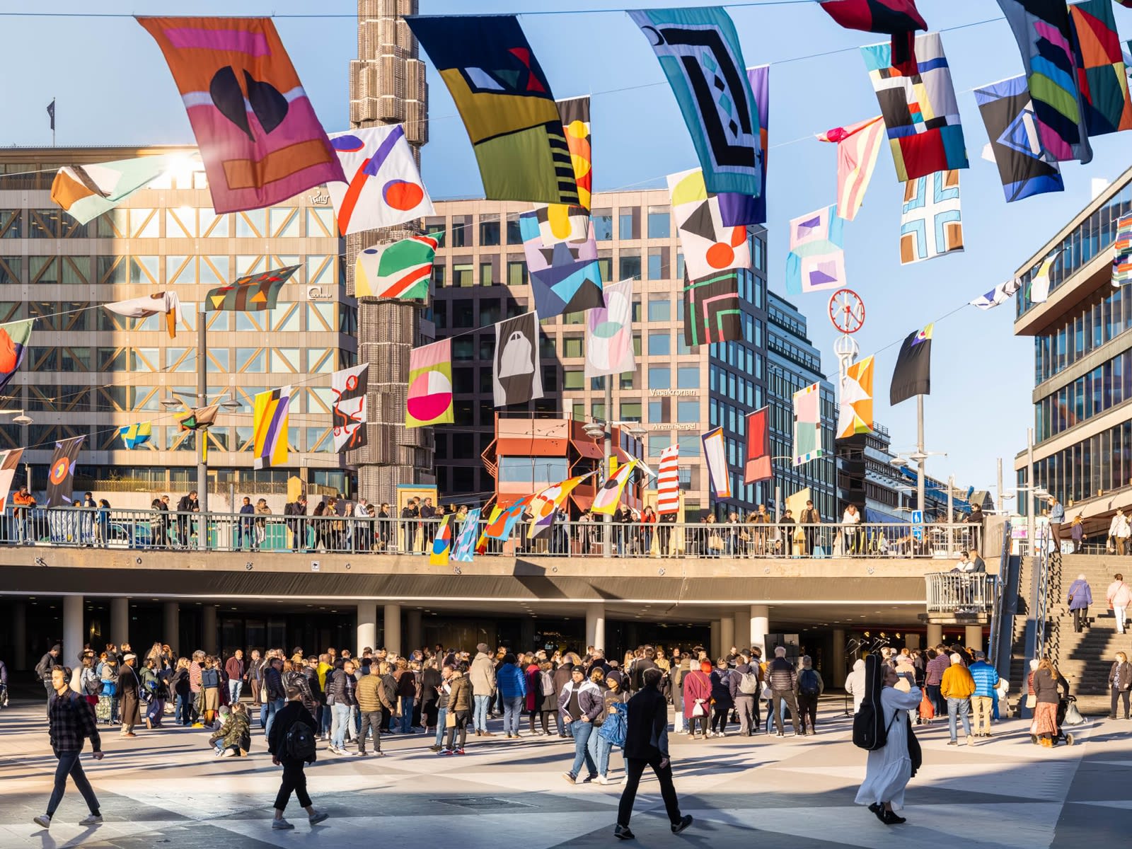 Jacob Dahlgren, The Flag Project, Sergels torg, Stockholm, Sweden, 2022.