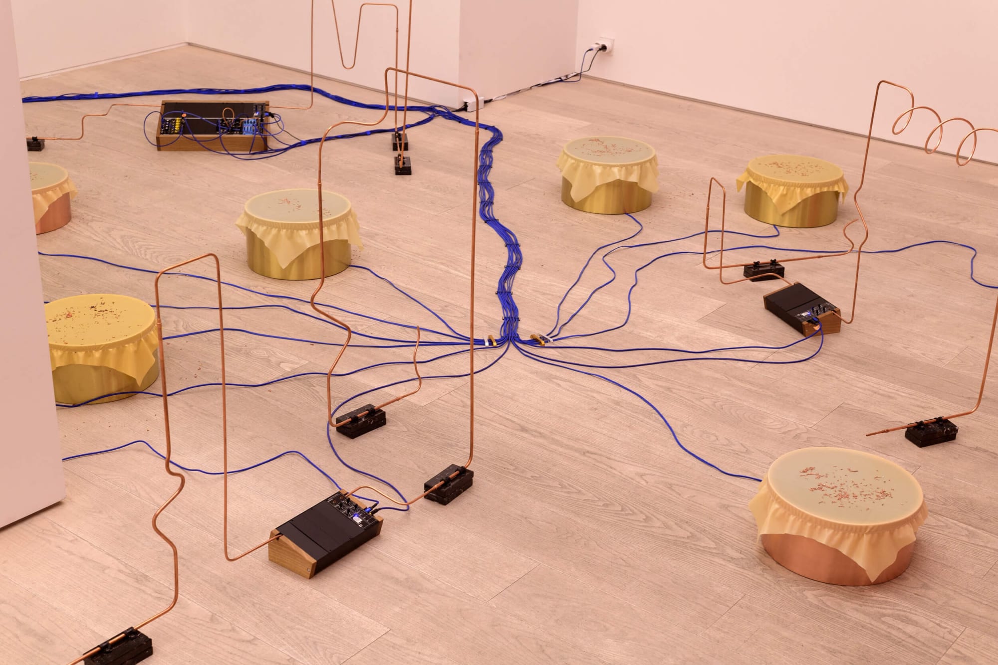 Annika Larsson, STRANGE POWERS, installation view, Andréhn-Schiptjenko, Stockholm, 2023