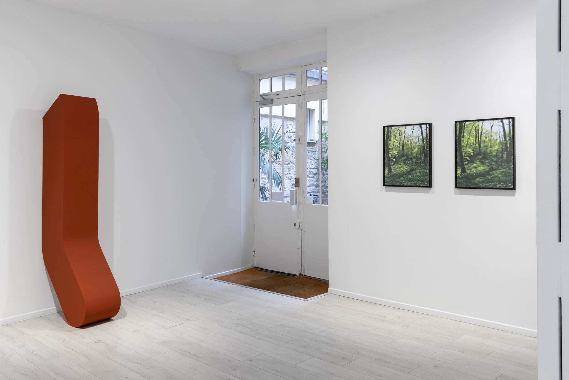 Terence Gower Installation view, Trois Installations at Andréhn-Schiptjenko Paris, 2025.