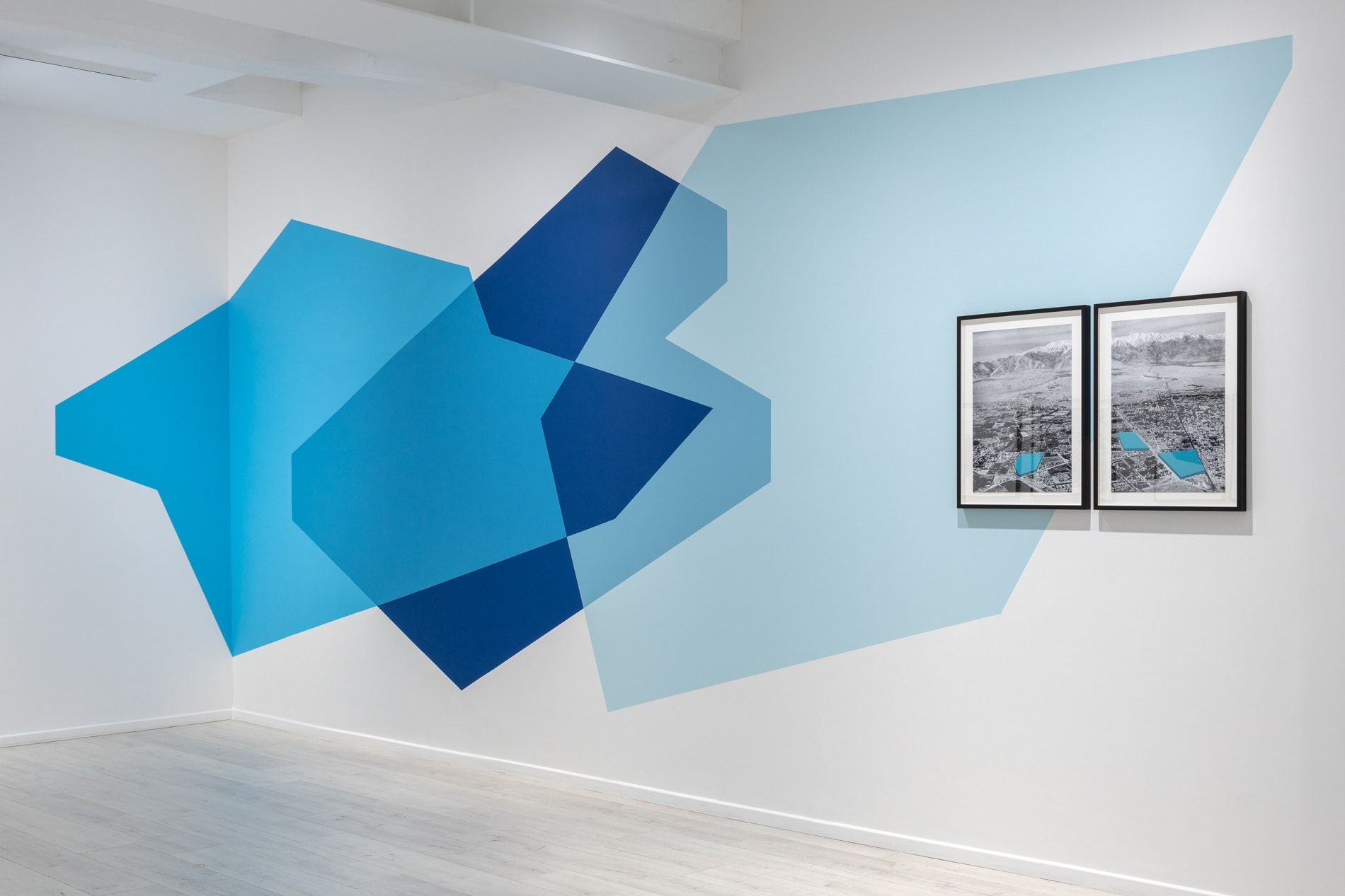 Terence Gower Installation view, Trois Installations at Andréhn-Schiptjenko Paris, 2025.