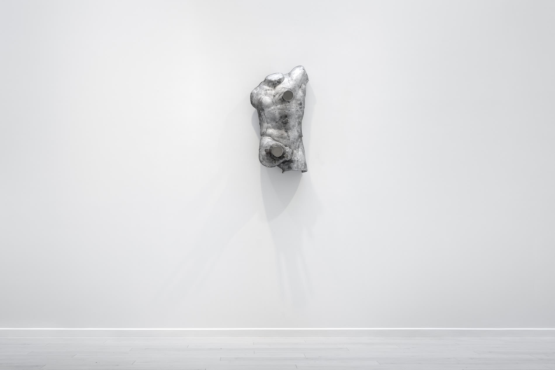 José León Cerrillo Installation view, vanitas at Andréhn-Schiptjenko Paris, 2025.