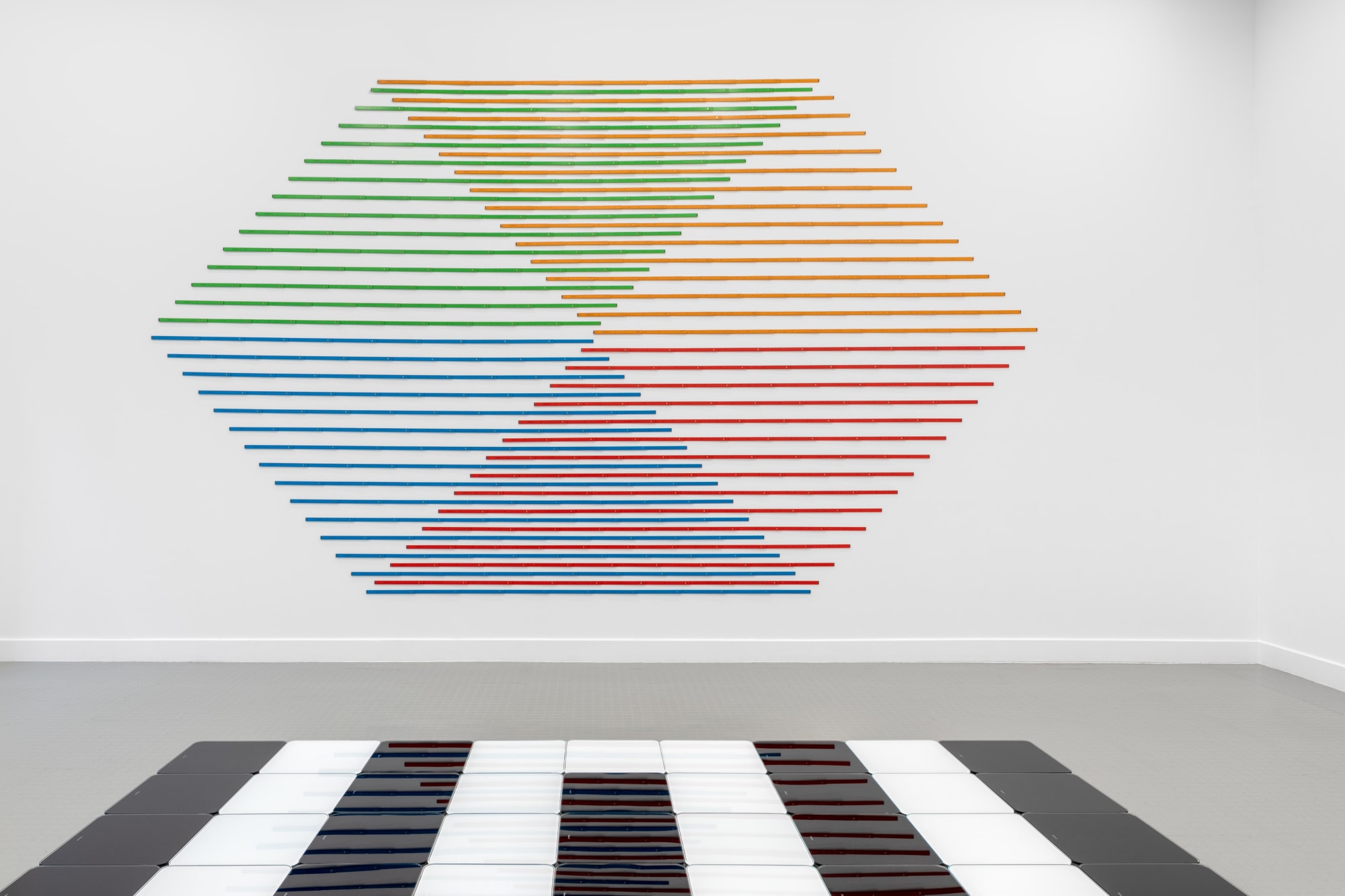 Jacob Dahlgren Installation view, Andréhn-Schiptjenko, Paris, France, 2021.