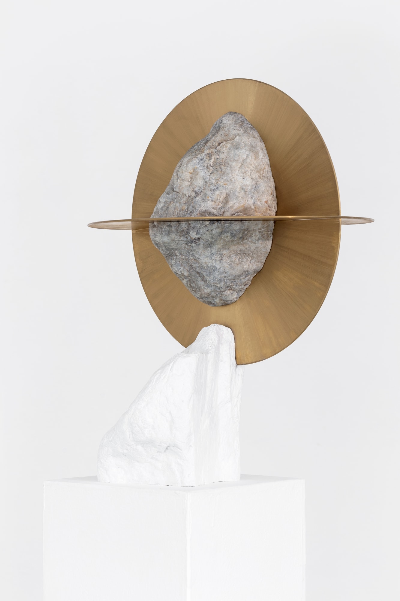 «Над водой»