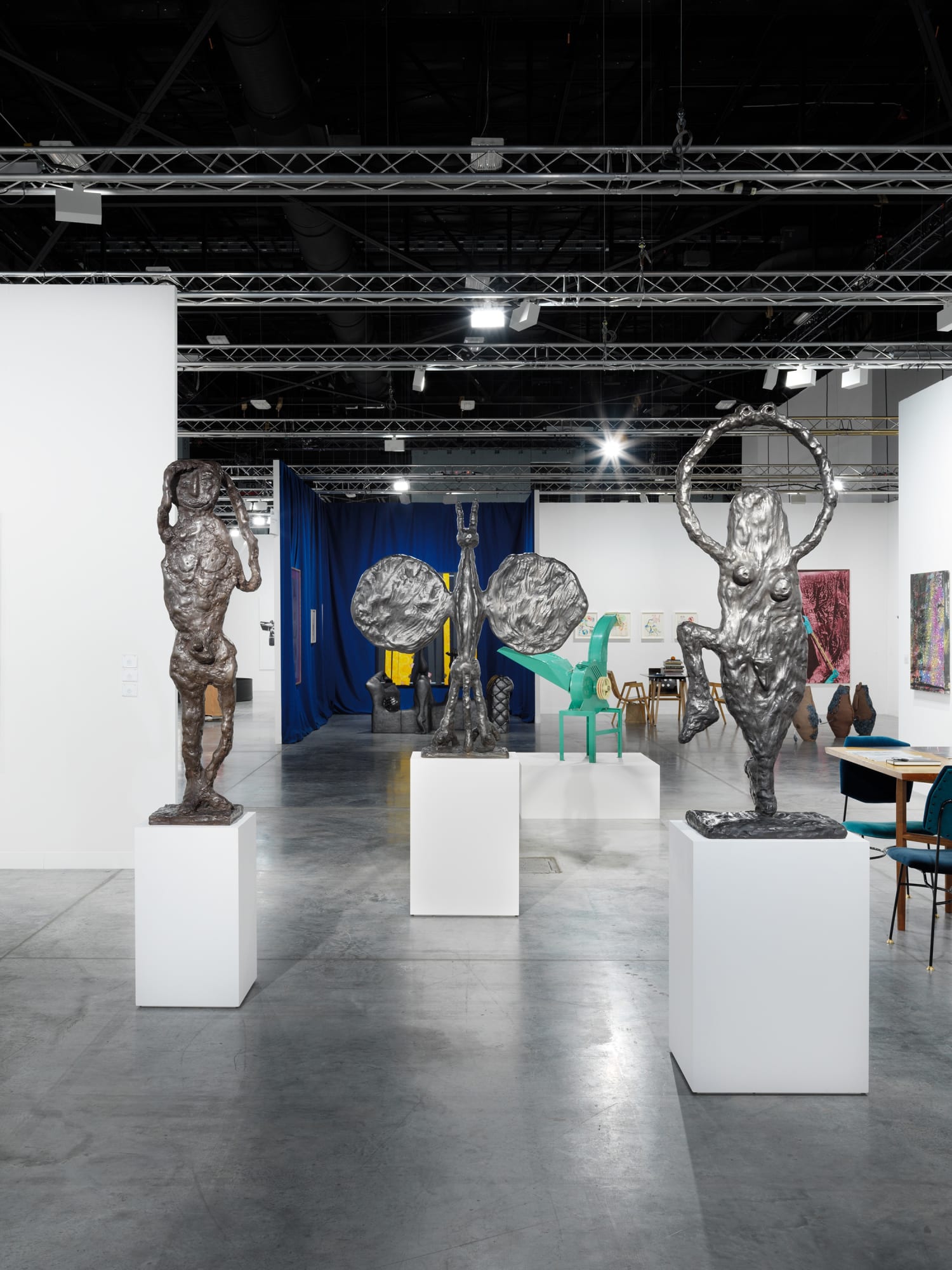 Tal R sculptures straight on.