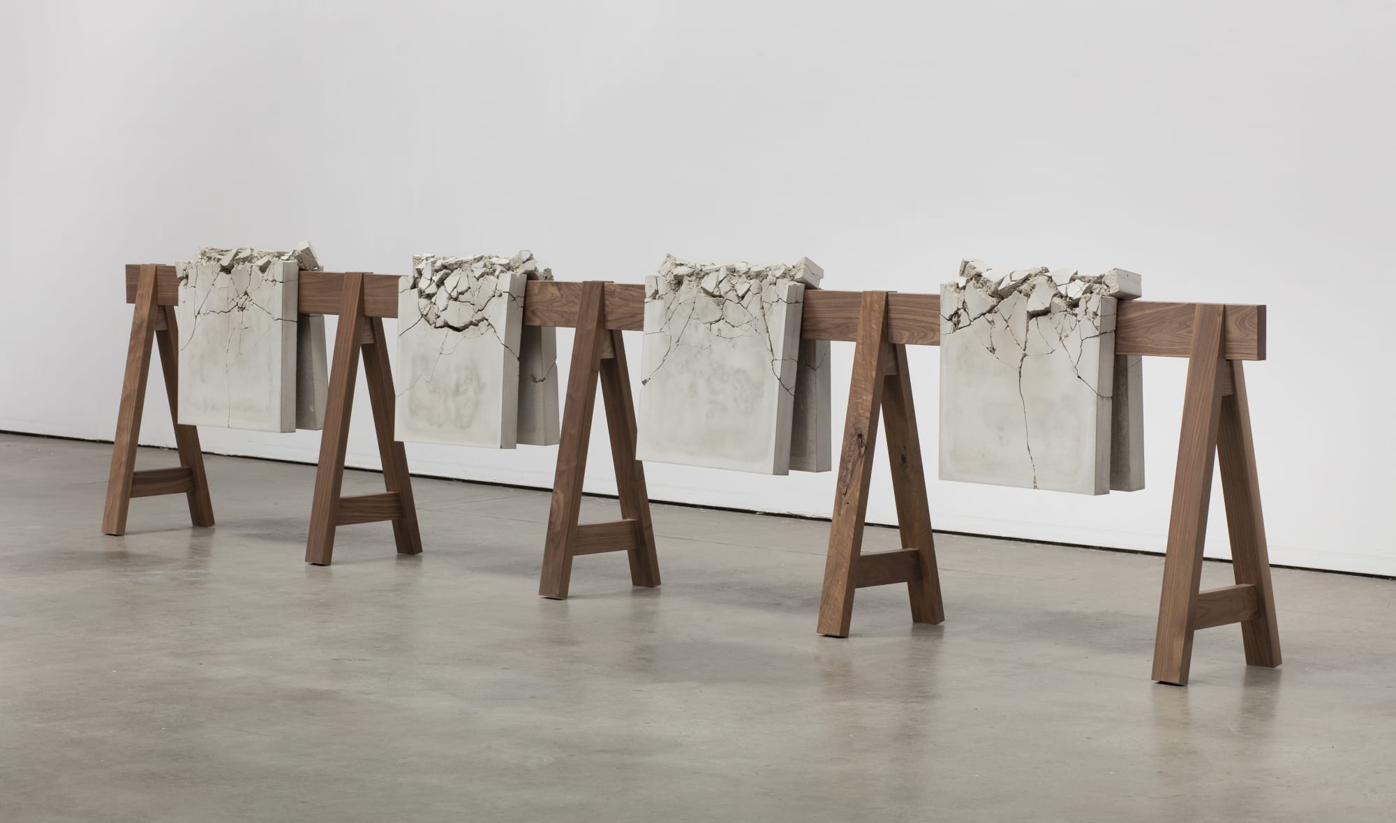 Analia SABAN: Particle Theory