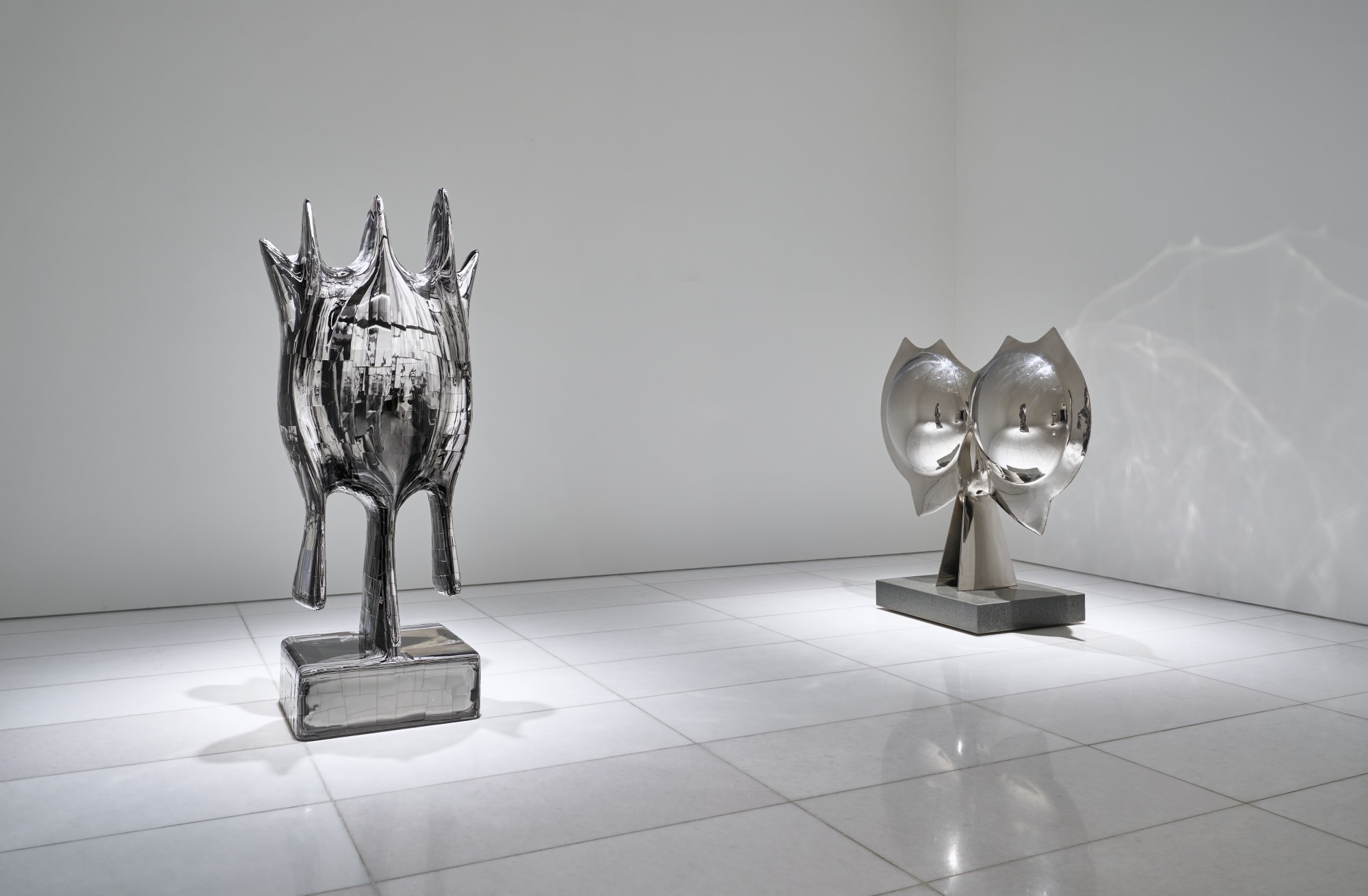 MOON Shin, GWON Osang: Carving in, Modeling out