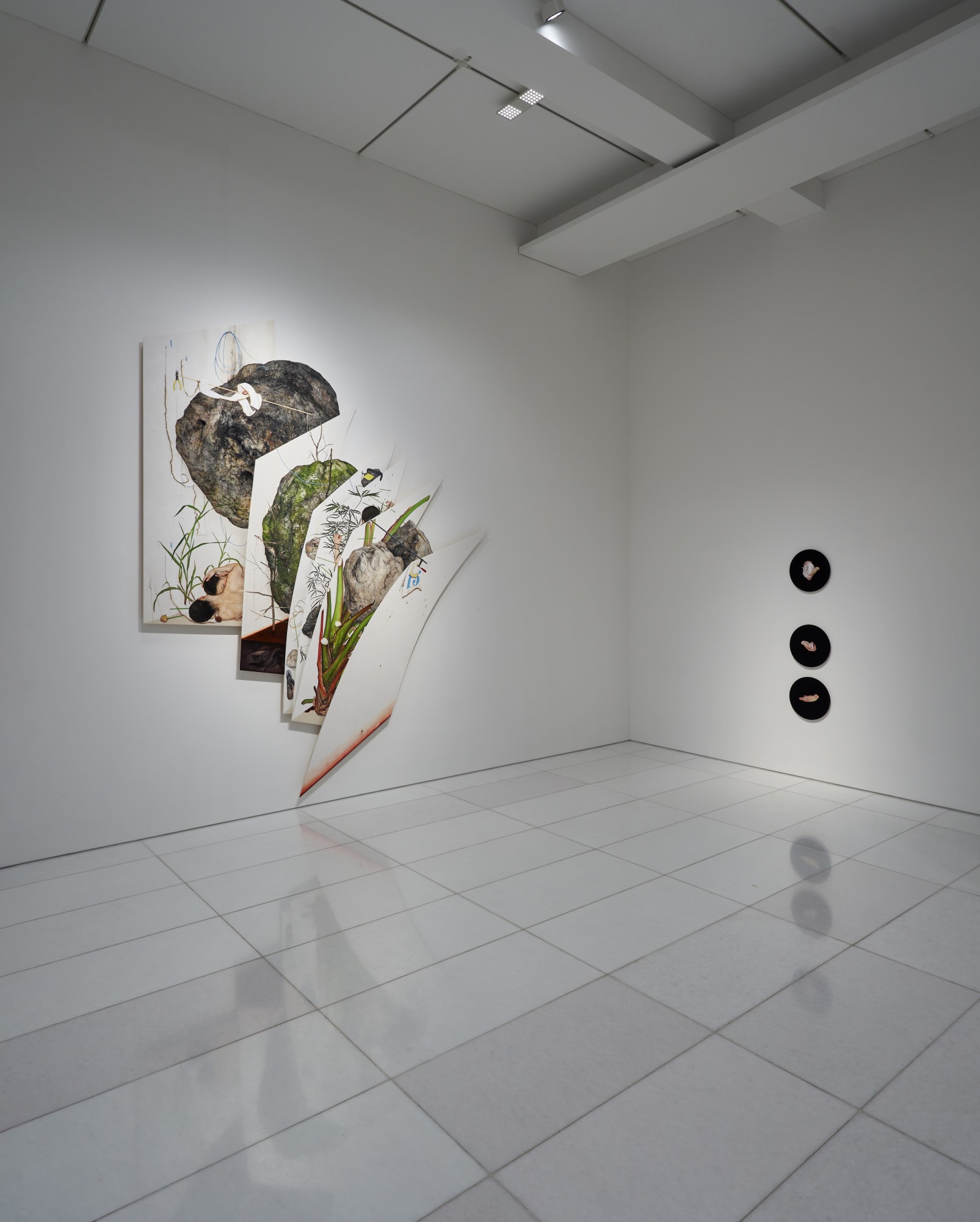 LEE Jinju: Discontinuouscontinuity