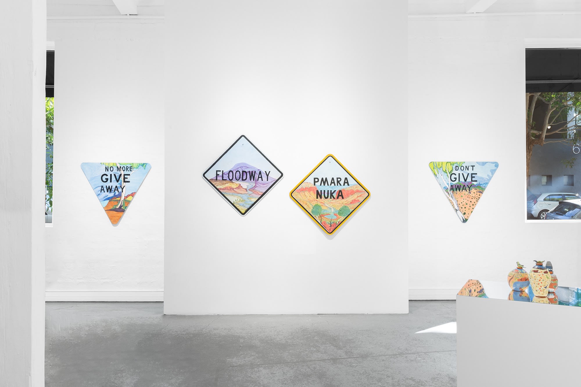 Iltja Ntjarra Many Hands