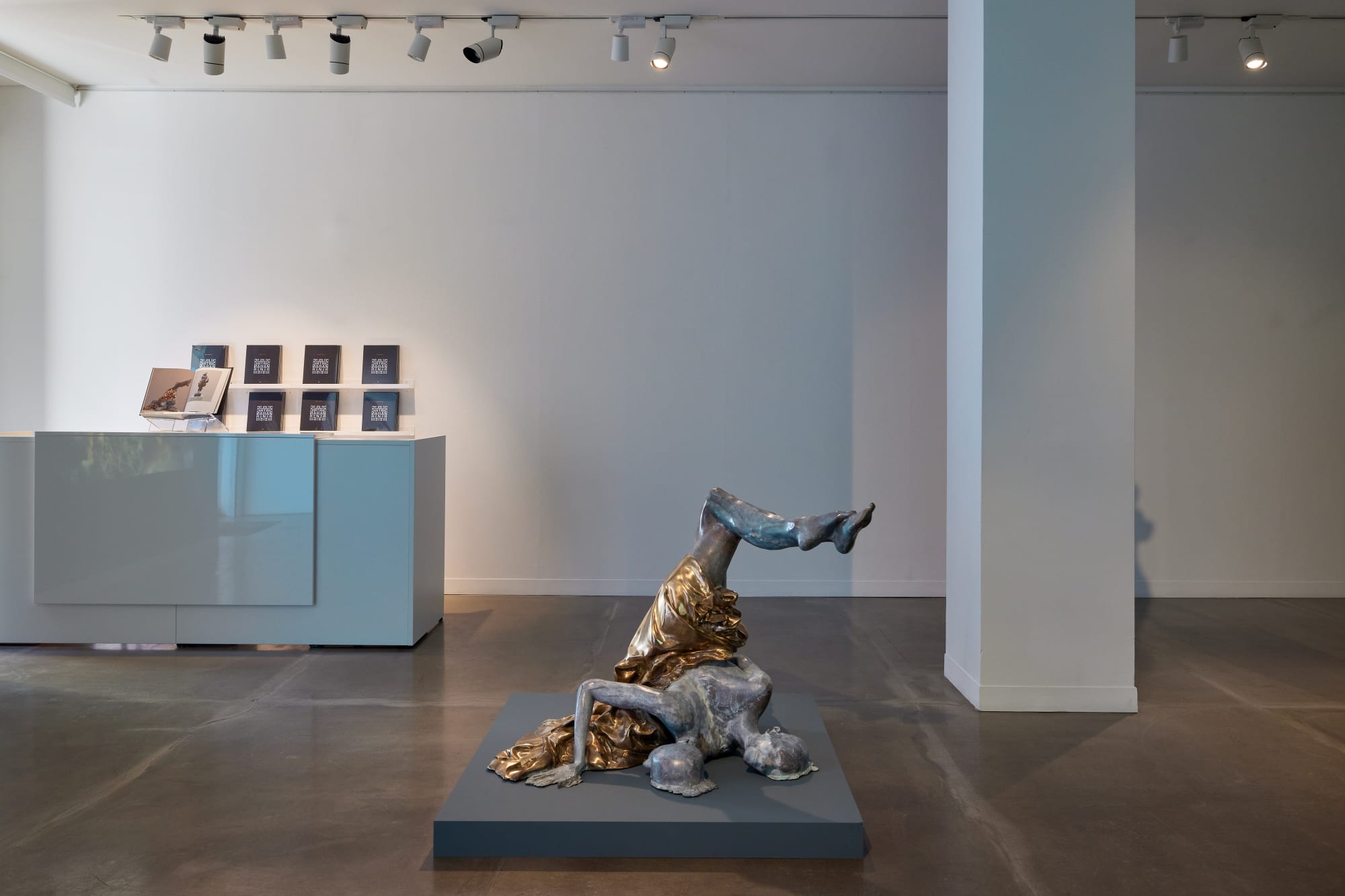 Hande Şekerciler, featuring works by ha:ar: Electric Mannerism