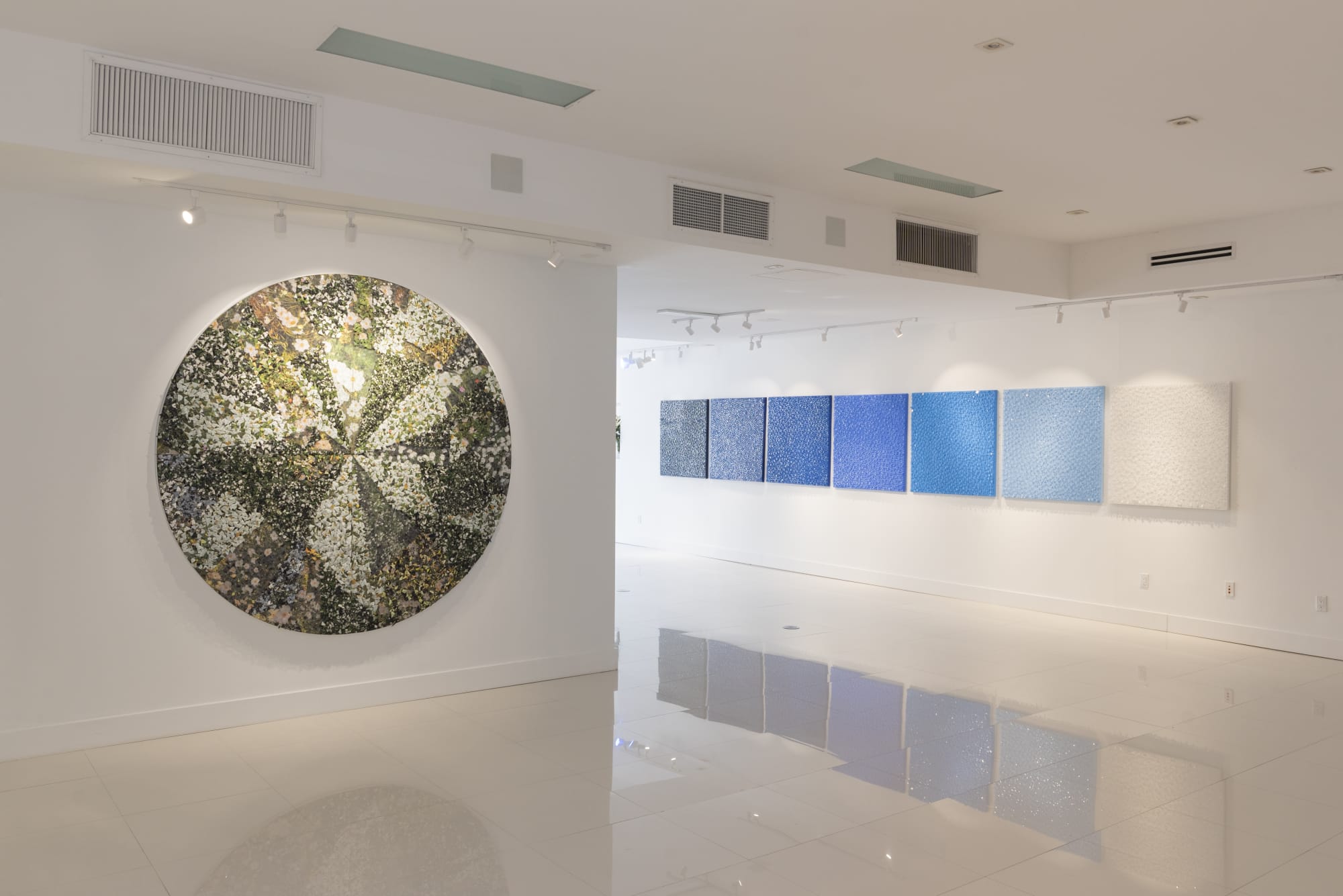 Mabel Poblet: What does all the blue in the sea have that the sky doesn’t?