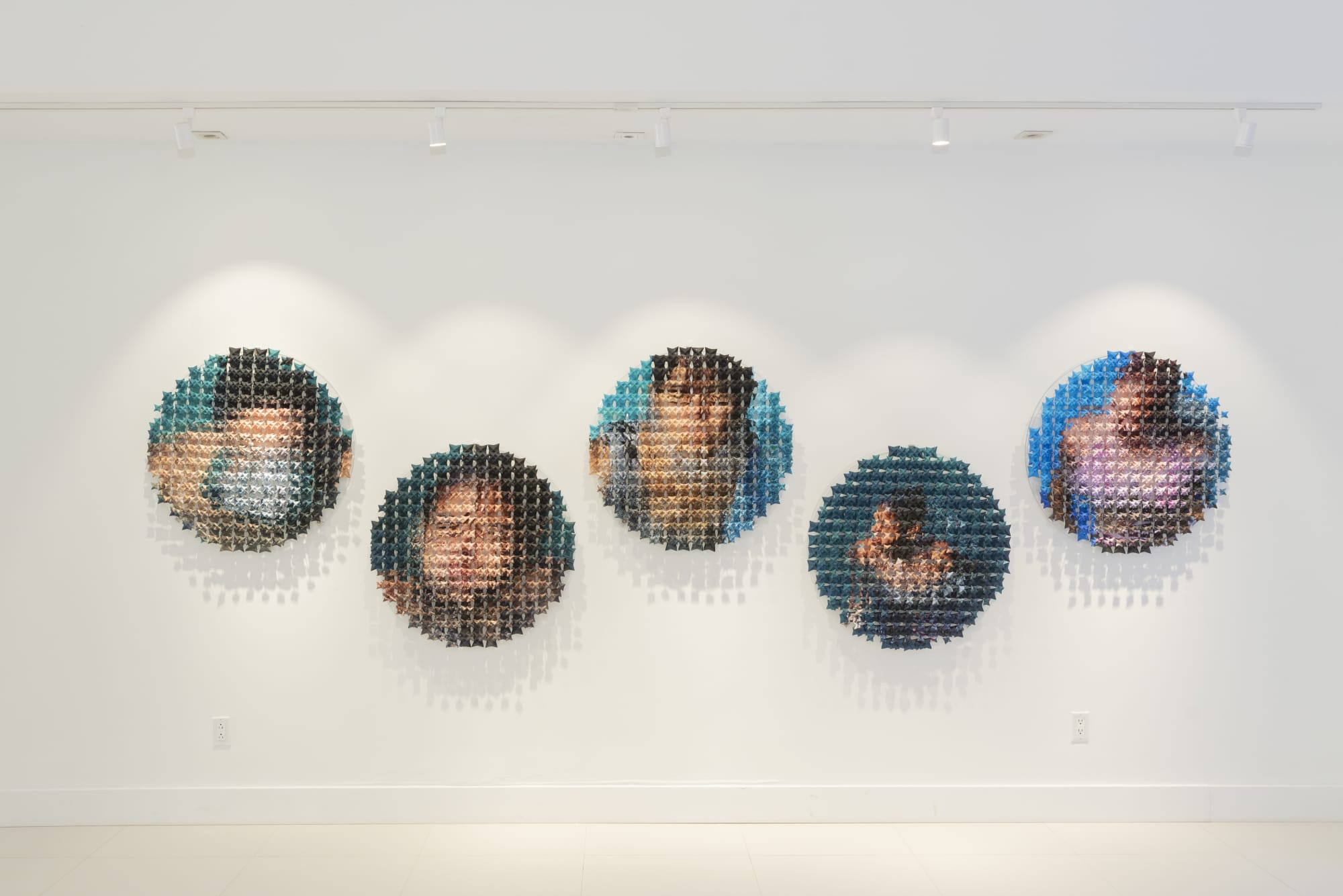 Mabel Poblet: What does all the blue in the sea have that the sky doesn’t?