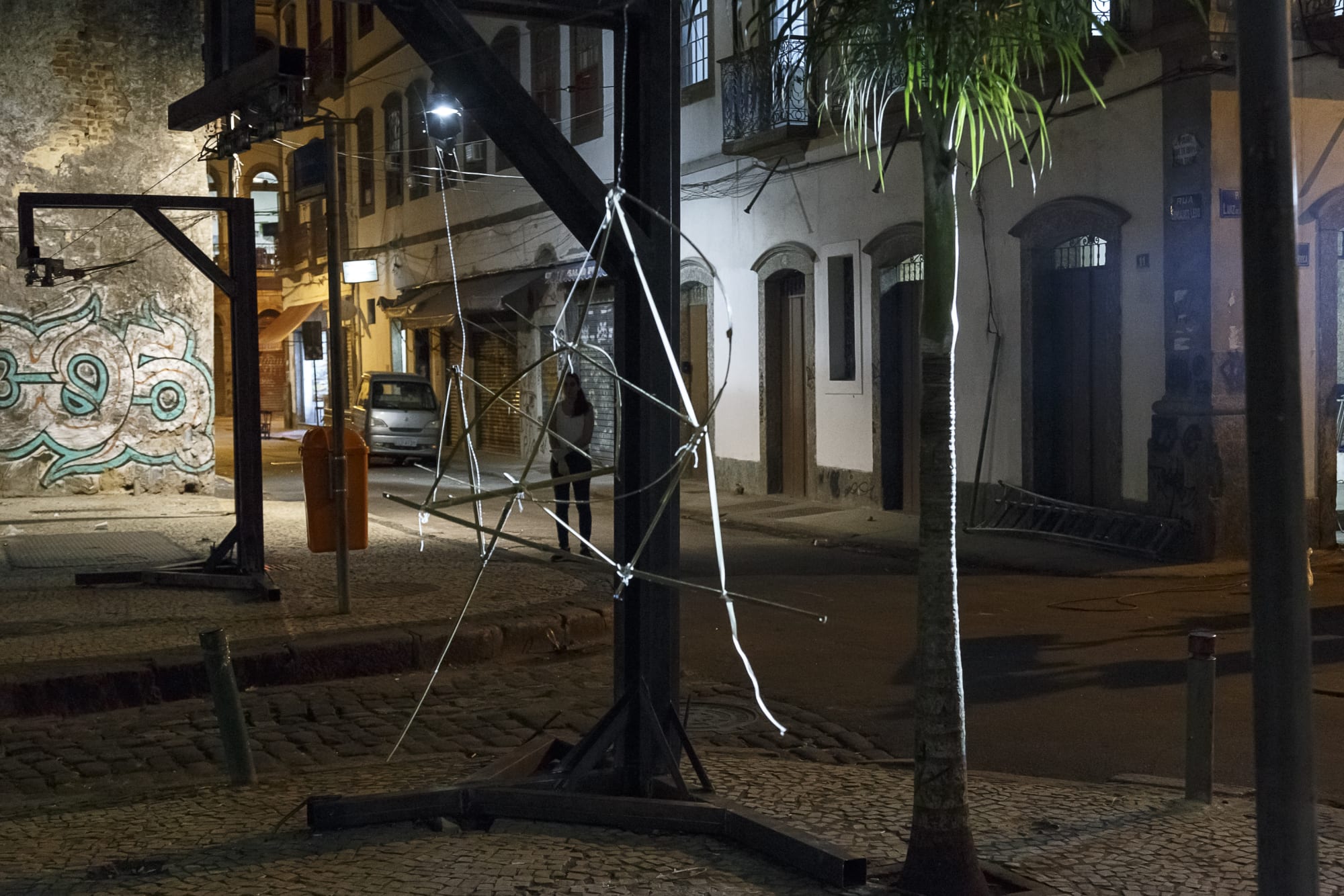 Laura Lima | Balé Literal