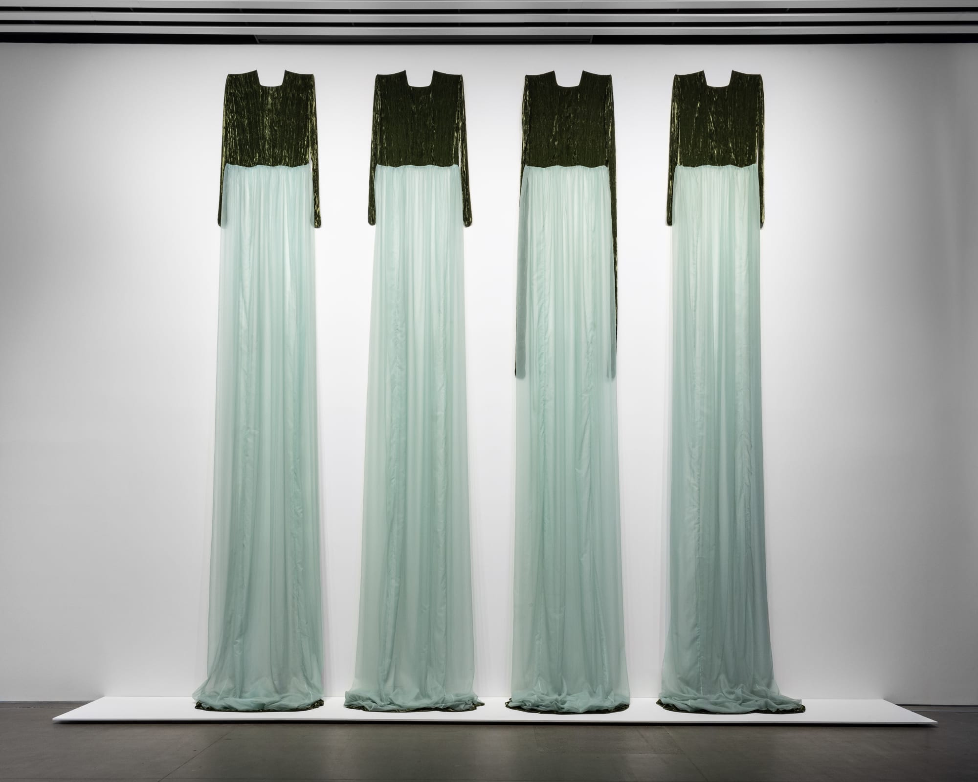 BEVERLY SEMMES | THE DRESSES