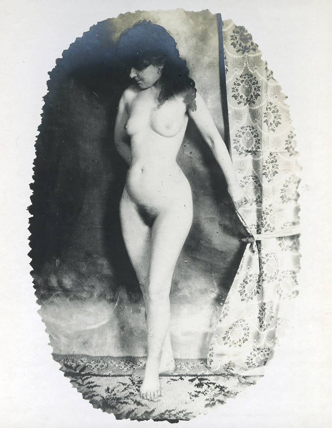 Untitled, ca. 1892 Vintage gelatin silver print 4 1⁄4 x 3 in. (10.8 x 7.6 cm) (WG 29)